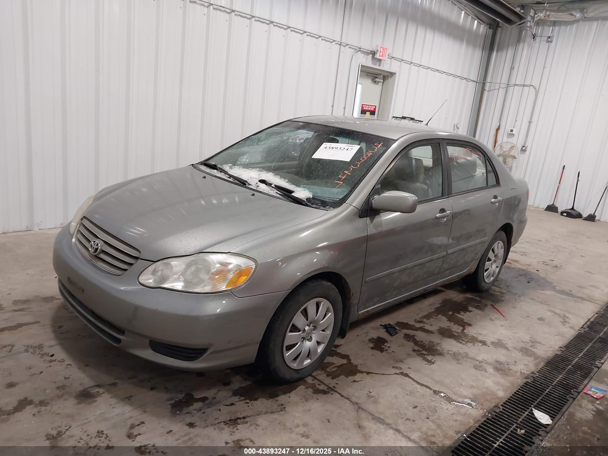 TOYOTA COROLLA image 2
