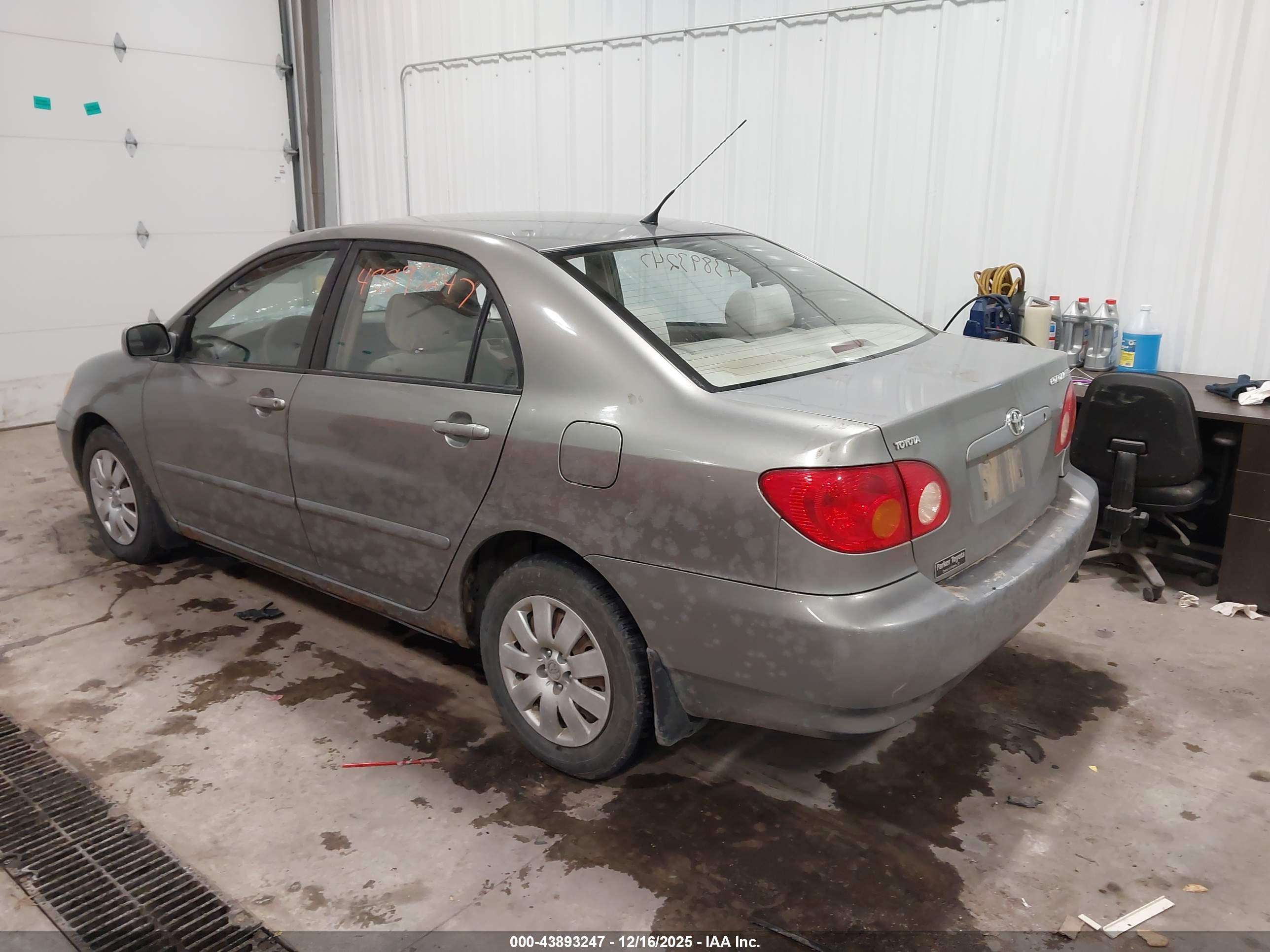 TOYOTA COROLLA image 3