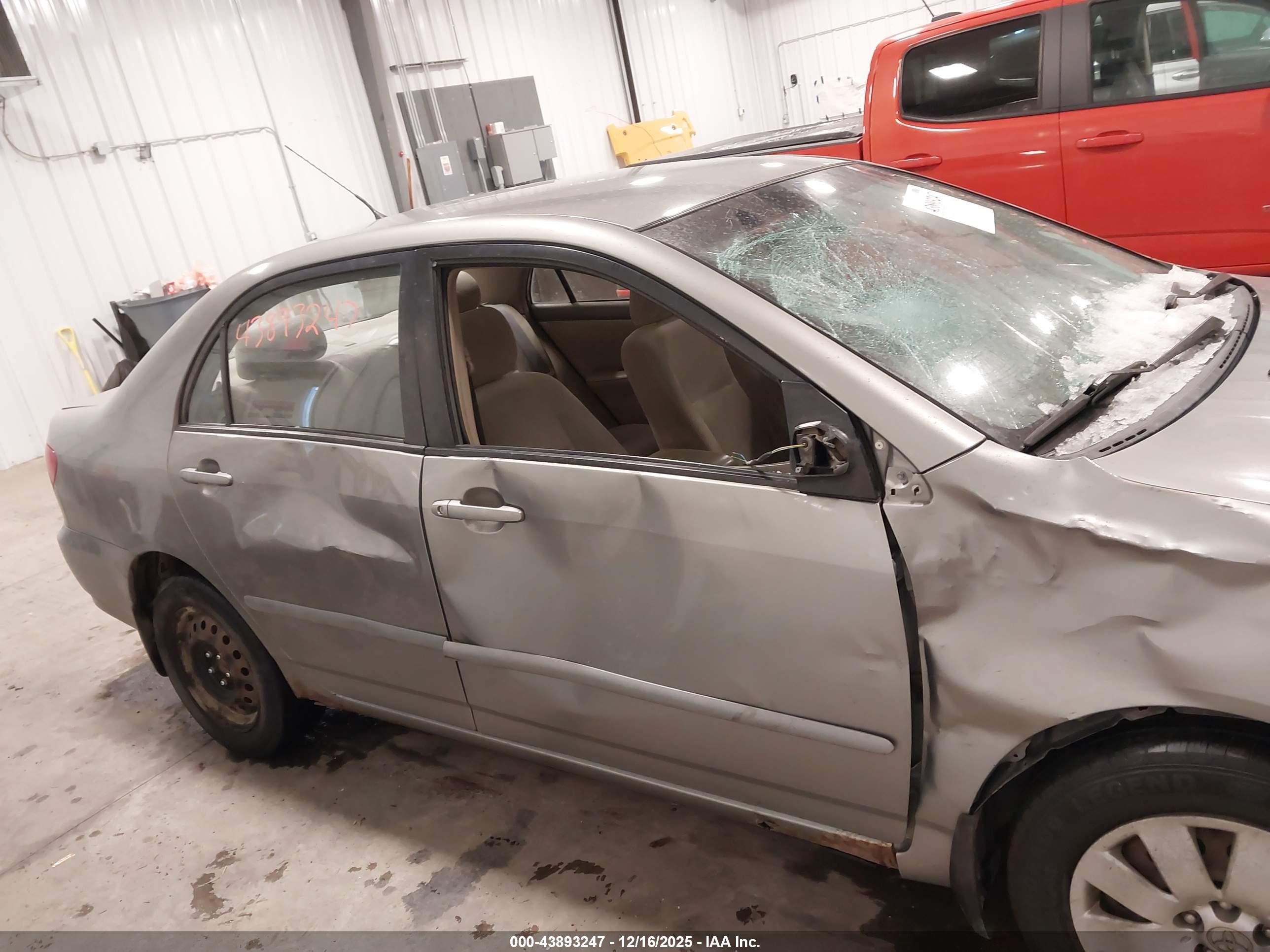 TOYOTA COROLLA image 6