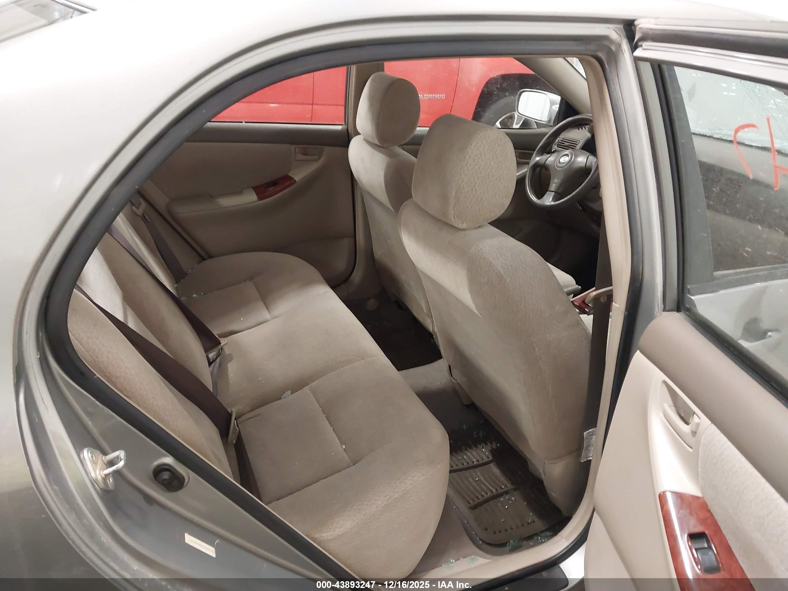 TOYOTA COROLLA image 8