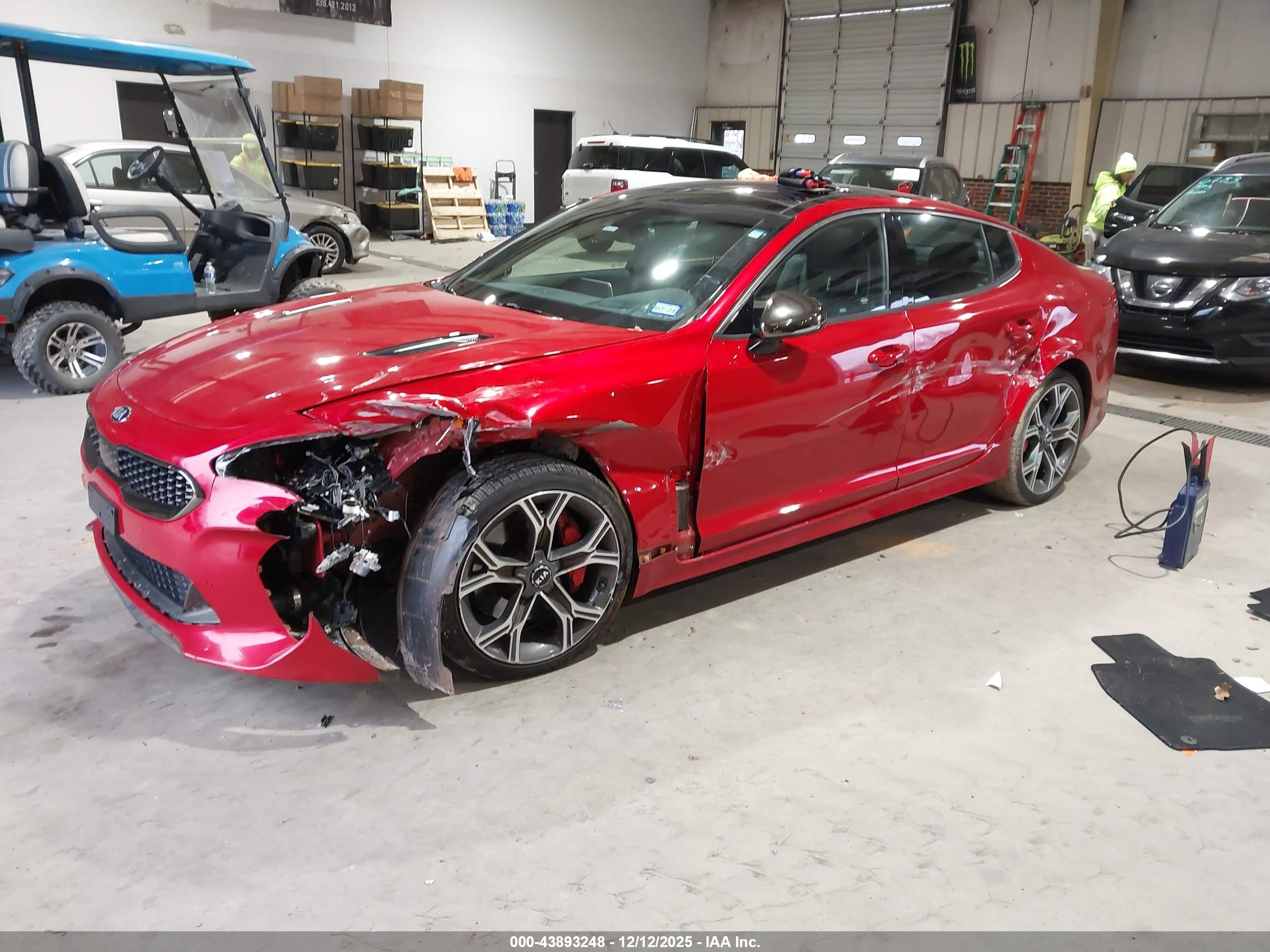 KIA STINGER image 2