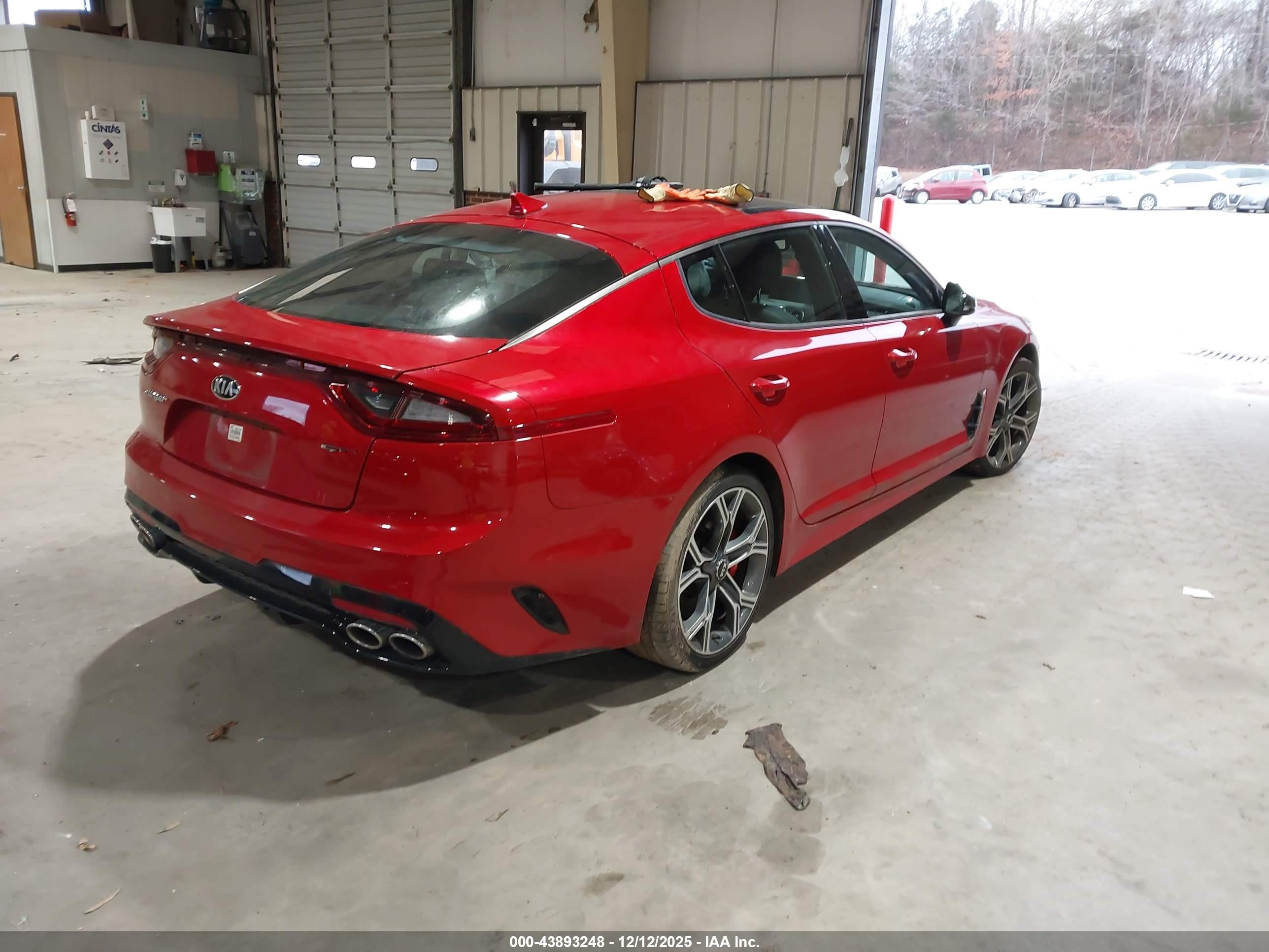 KIA STINGER image 4