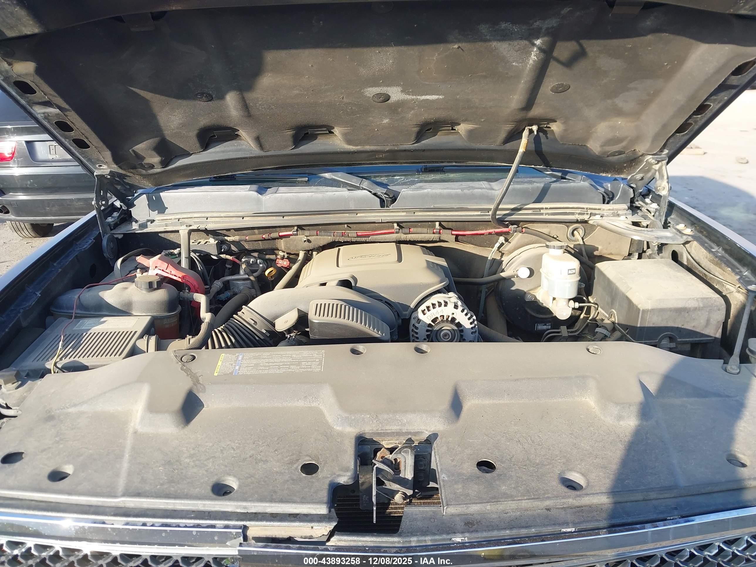 CHEVROLET SILVERADO image 10