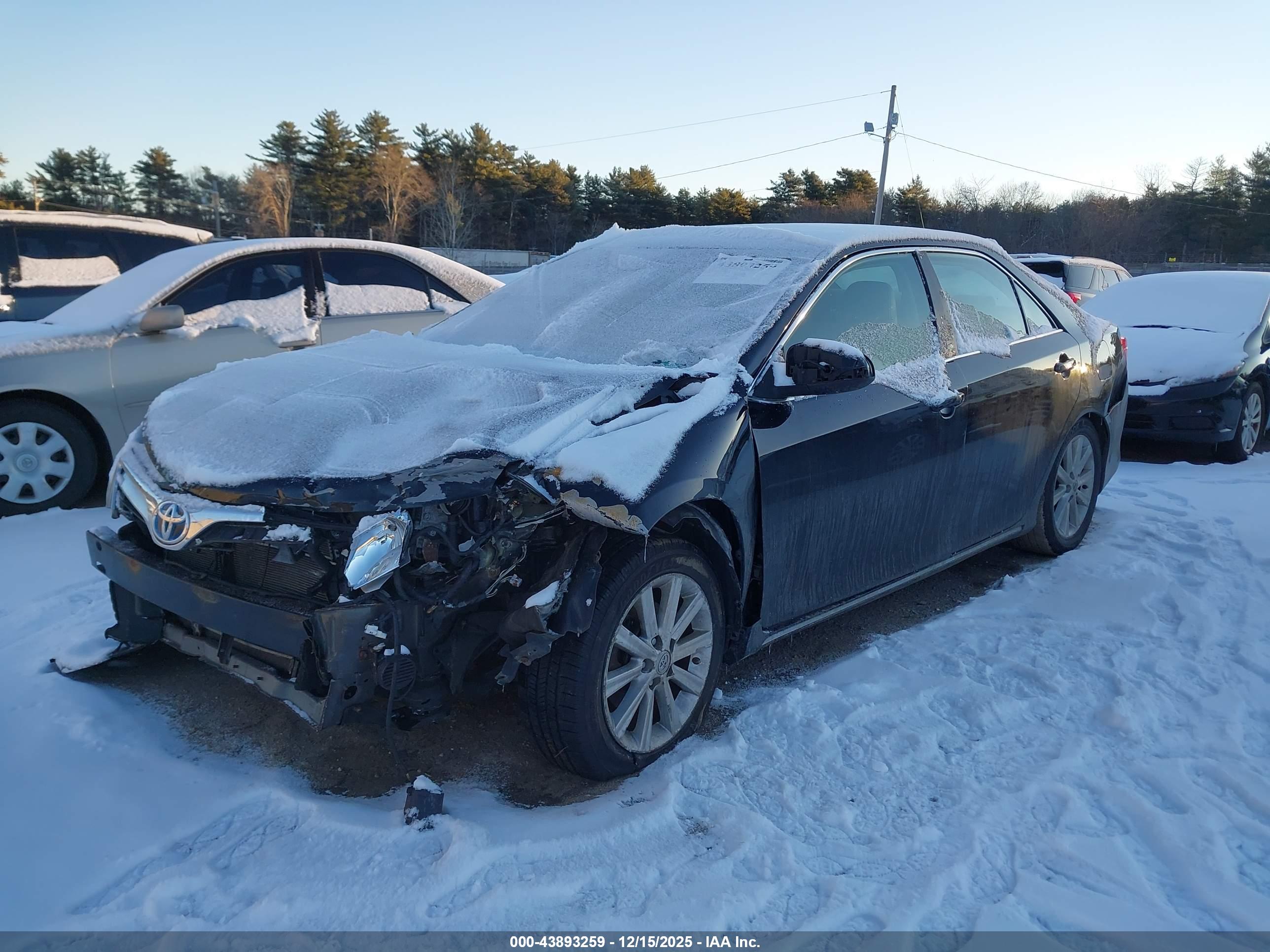 TOYOTA CAMRY image 2