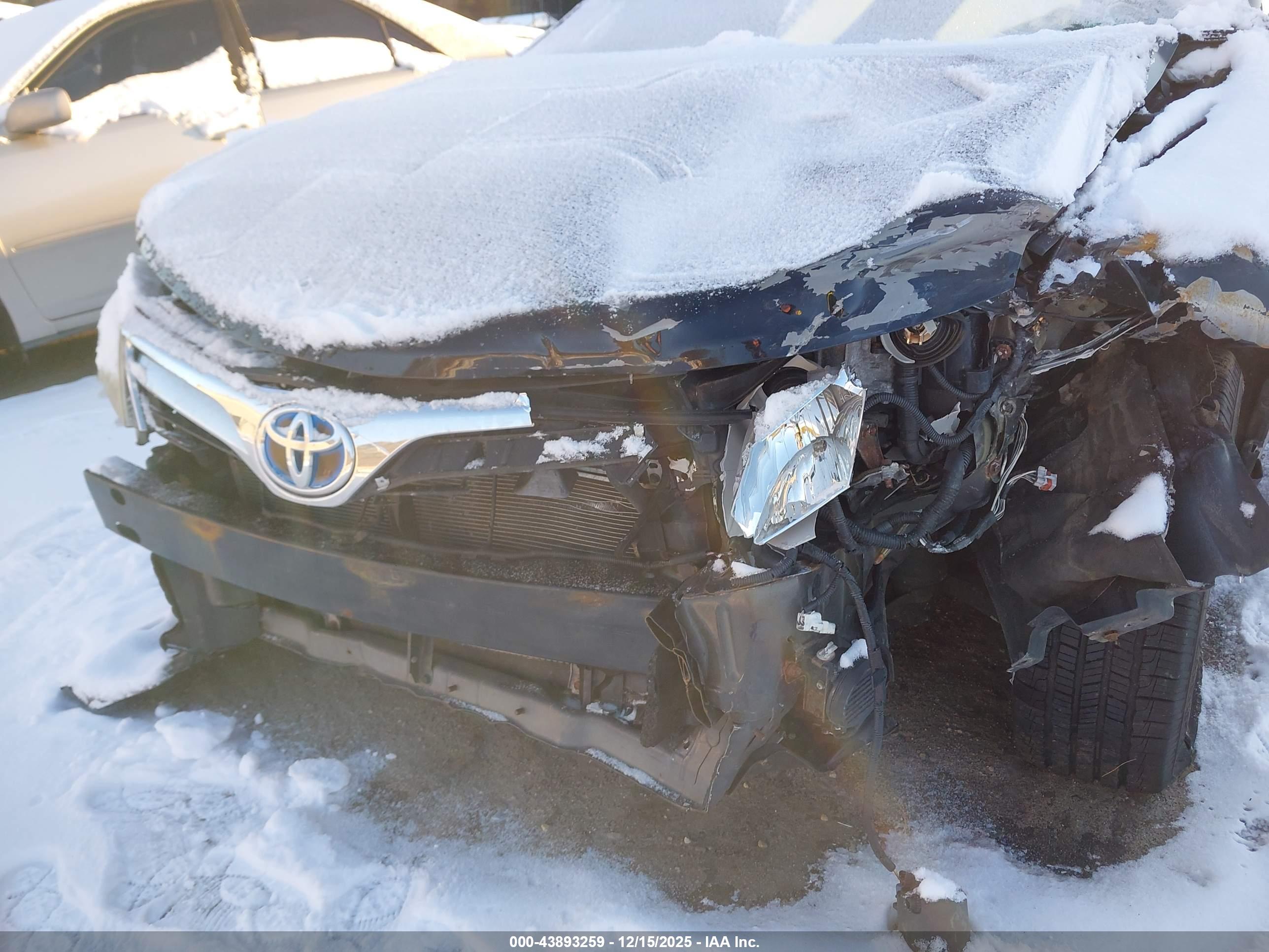 TOYOTA CAMRY image 6