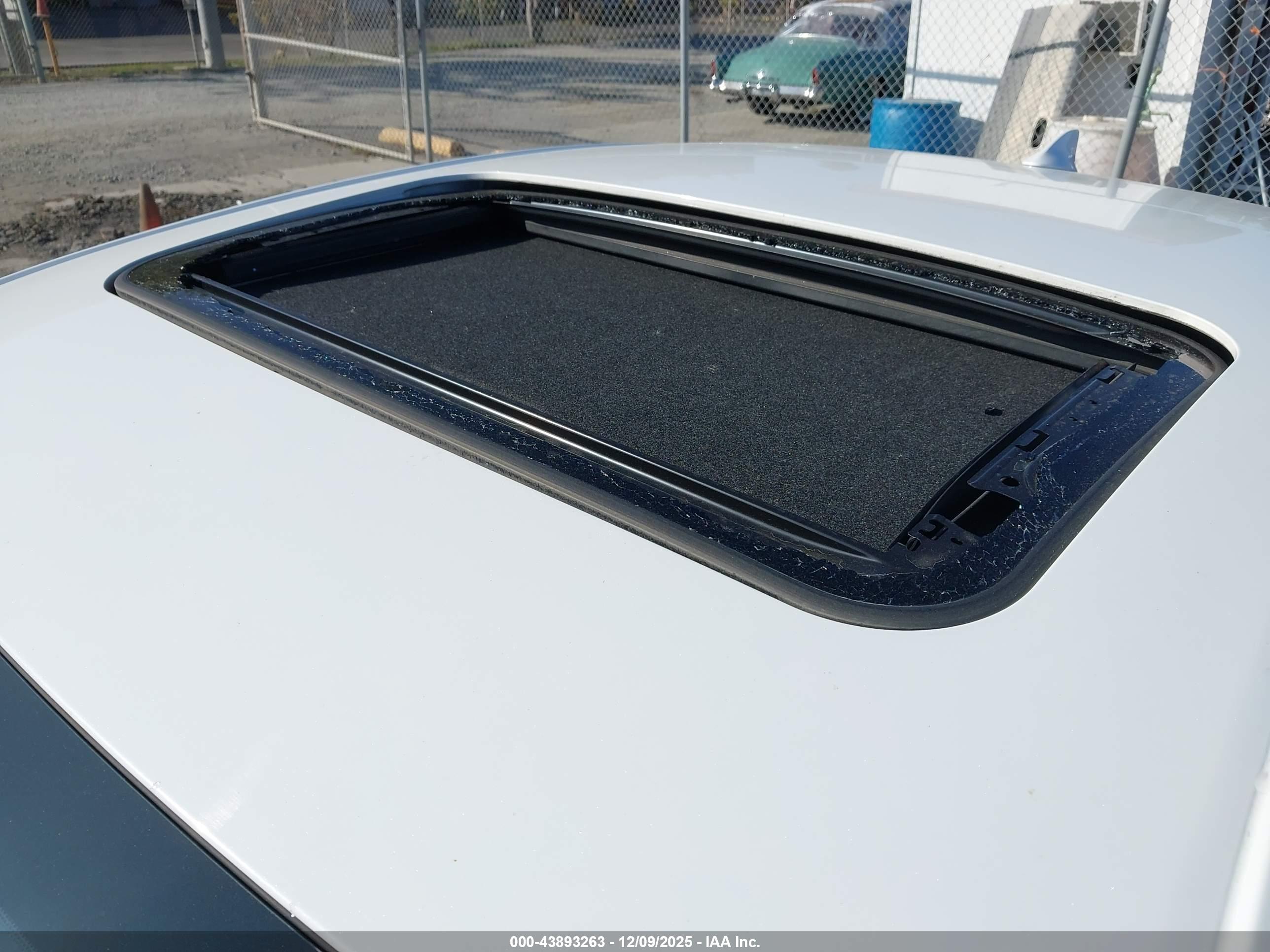 LEXUS IS image 6
