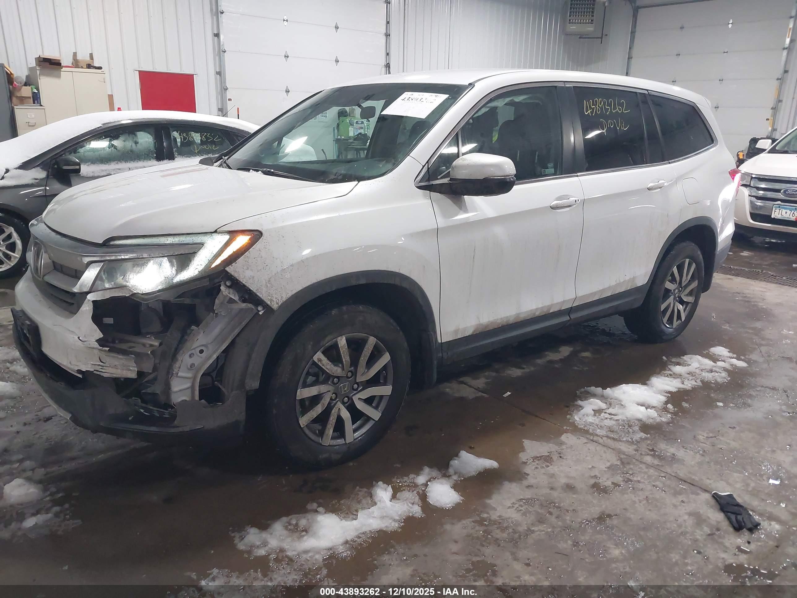 HONDA PILOT image 2