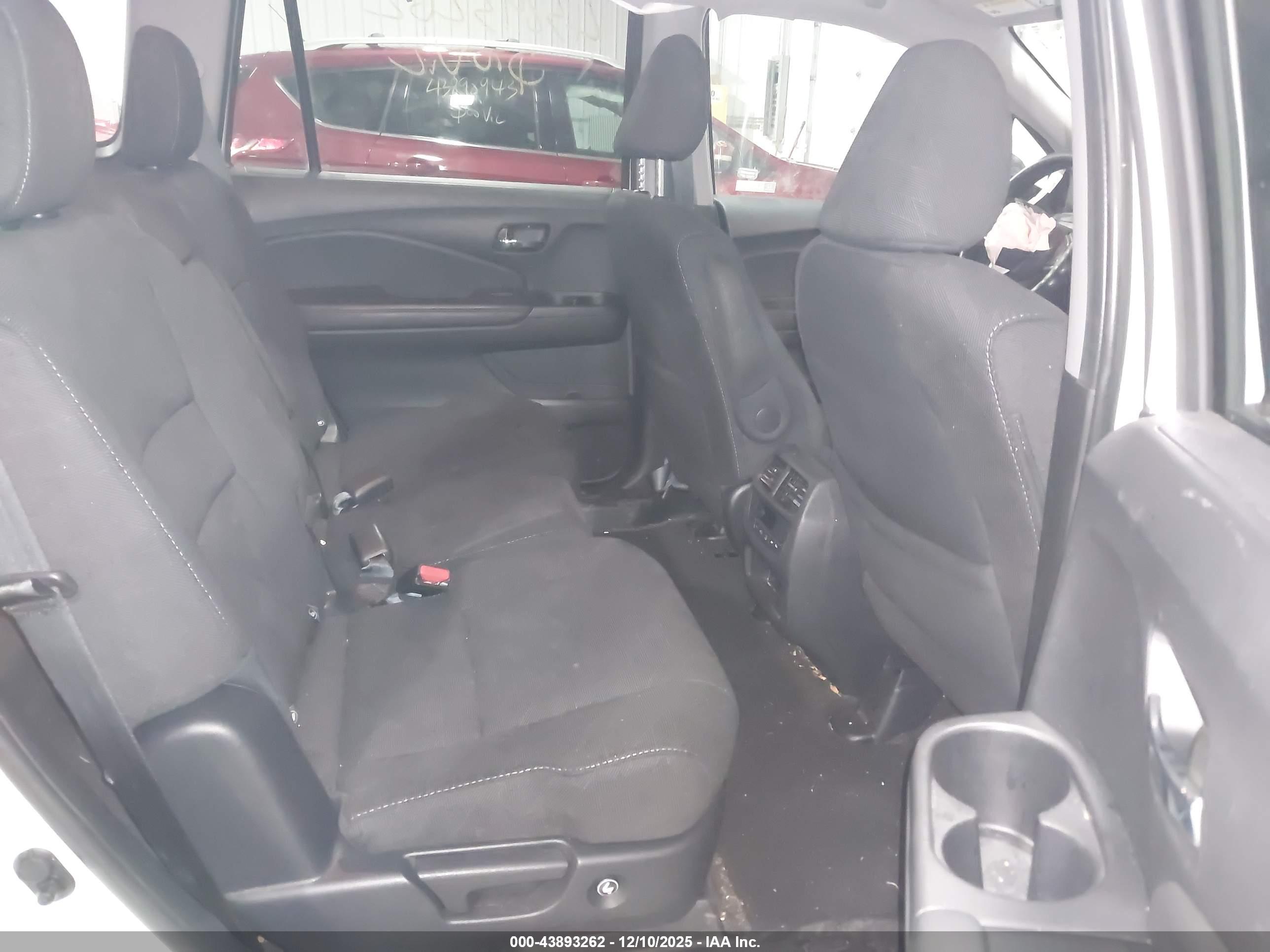 HONDA PILOT image 8