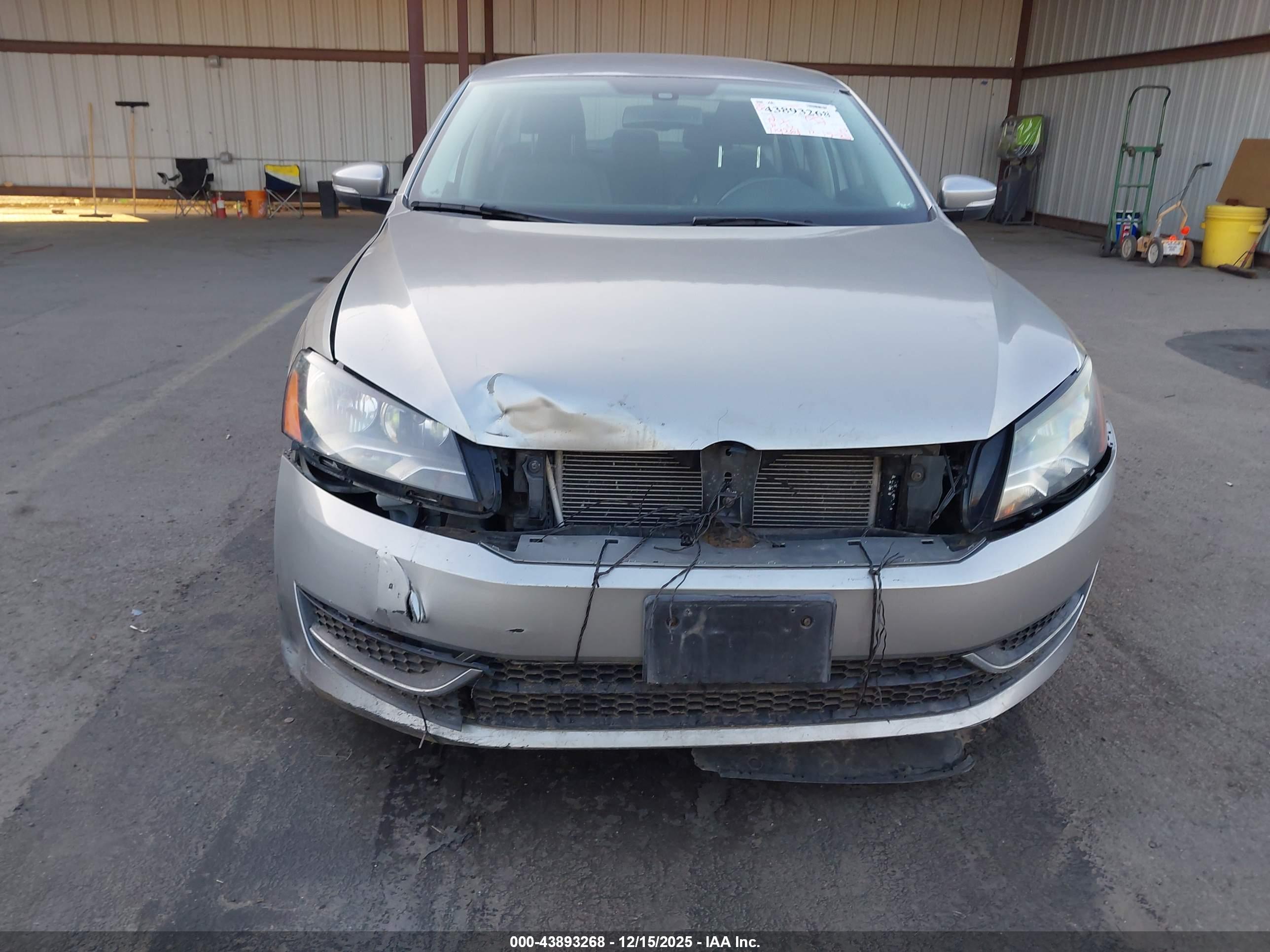VOLKSWAGEN PASSAT image 6