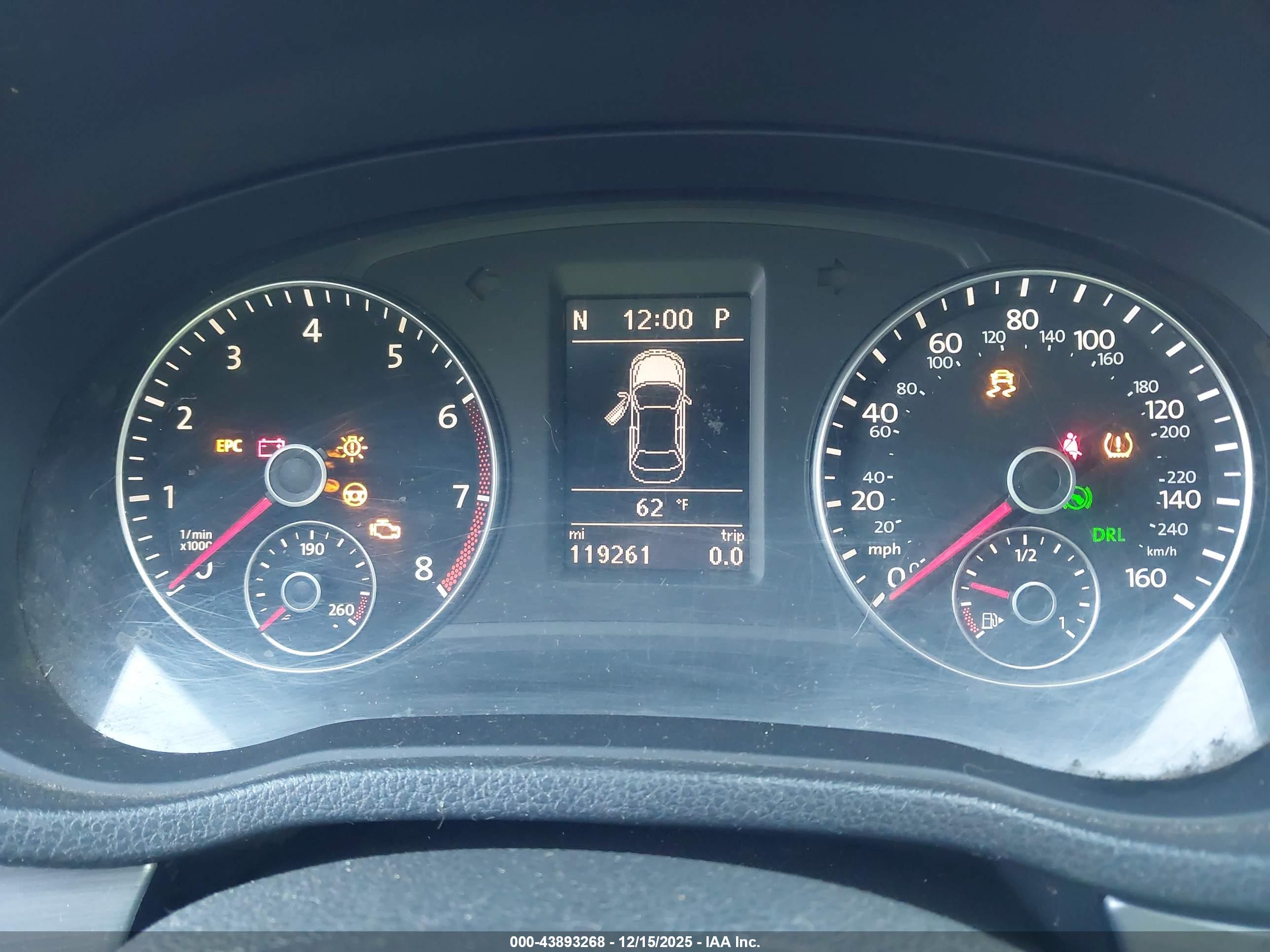 VOLKSWAGEN PASSAT image 7