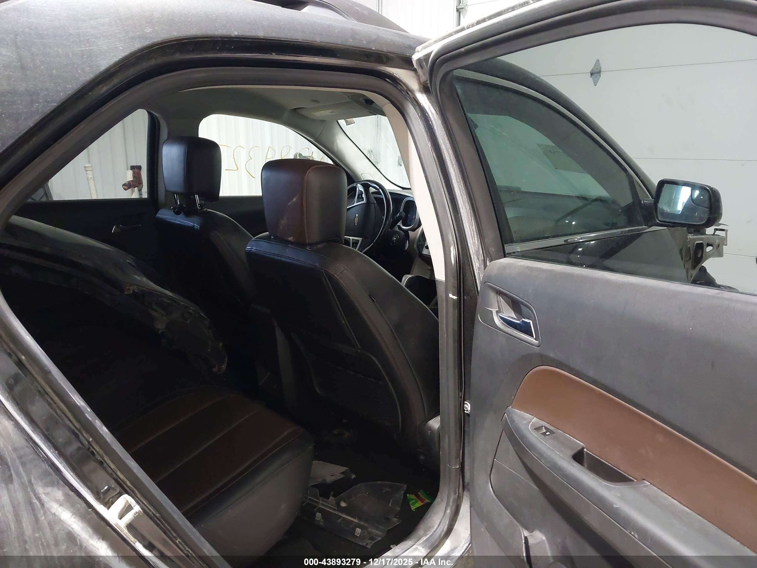 CHEVROLET EQUINOX image 8