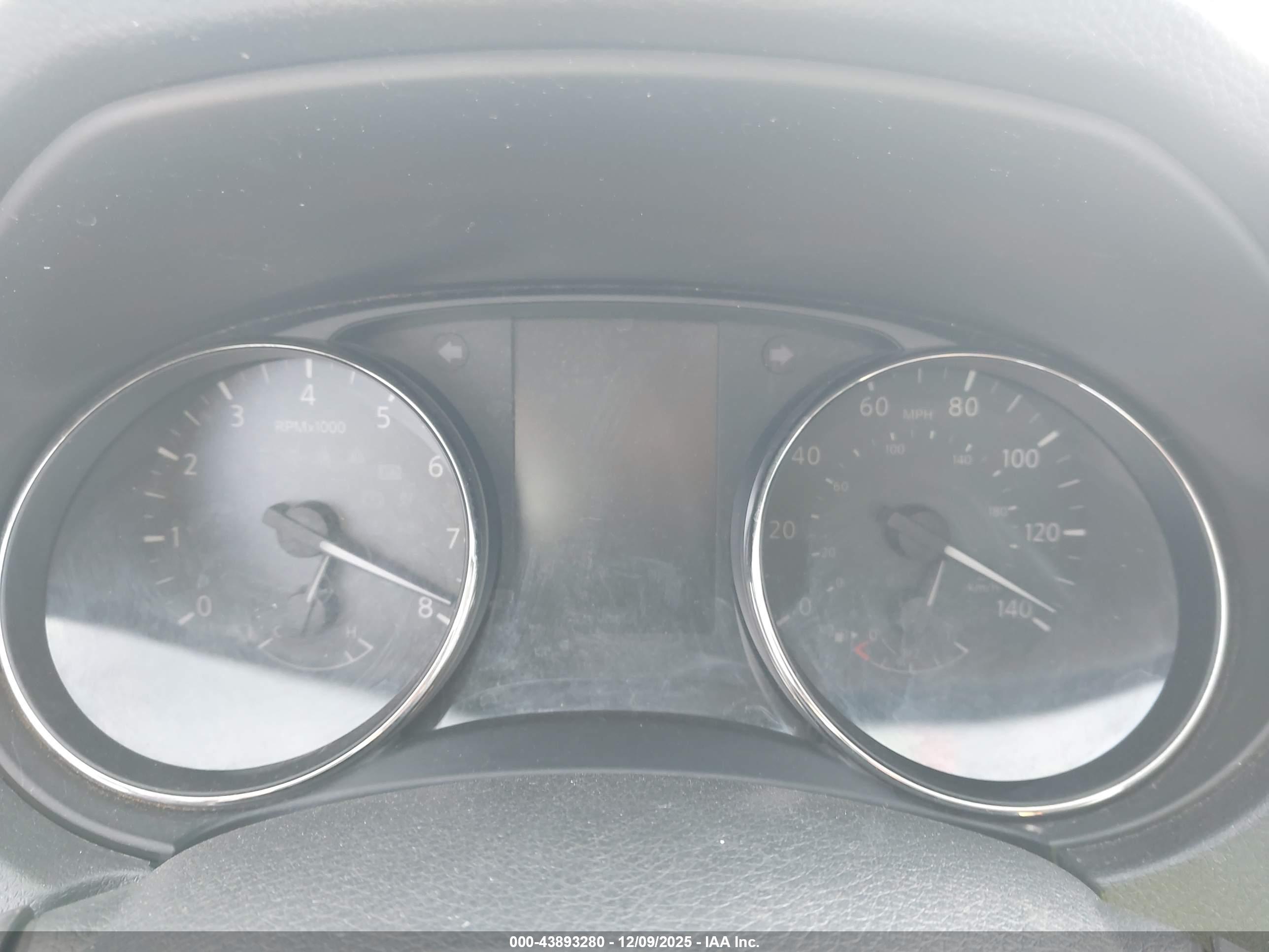 NISSAN ROGUE image 7