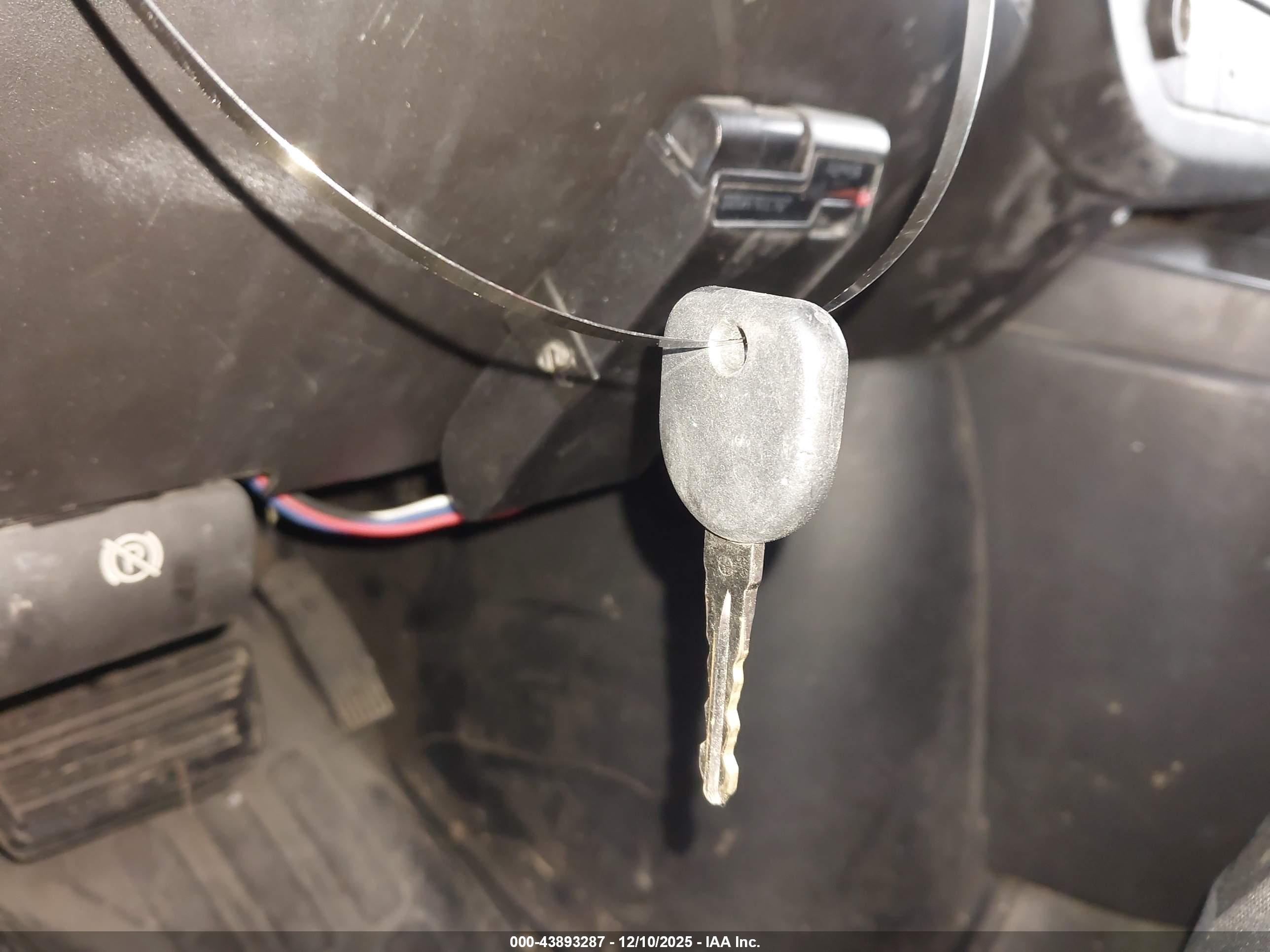 CHEVROLET EXPRESS image 11
