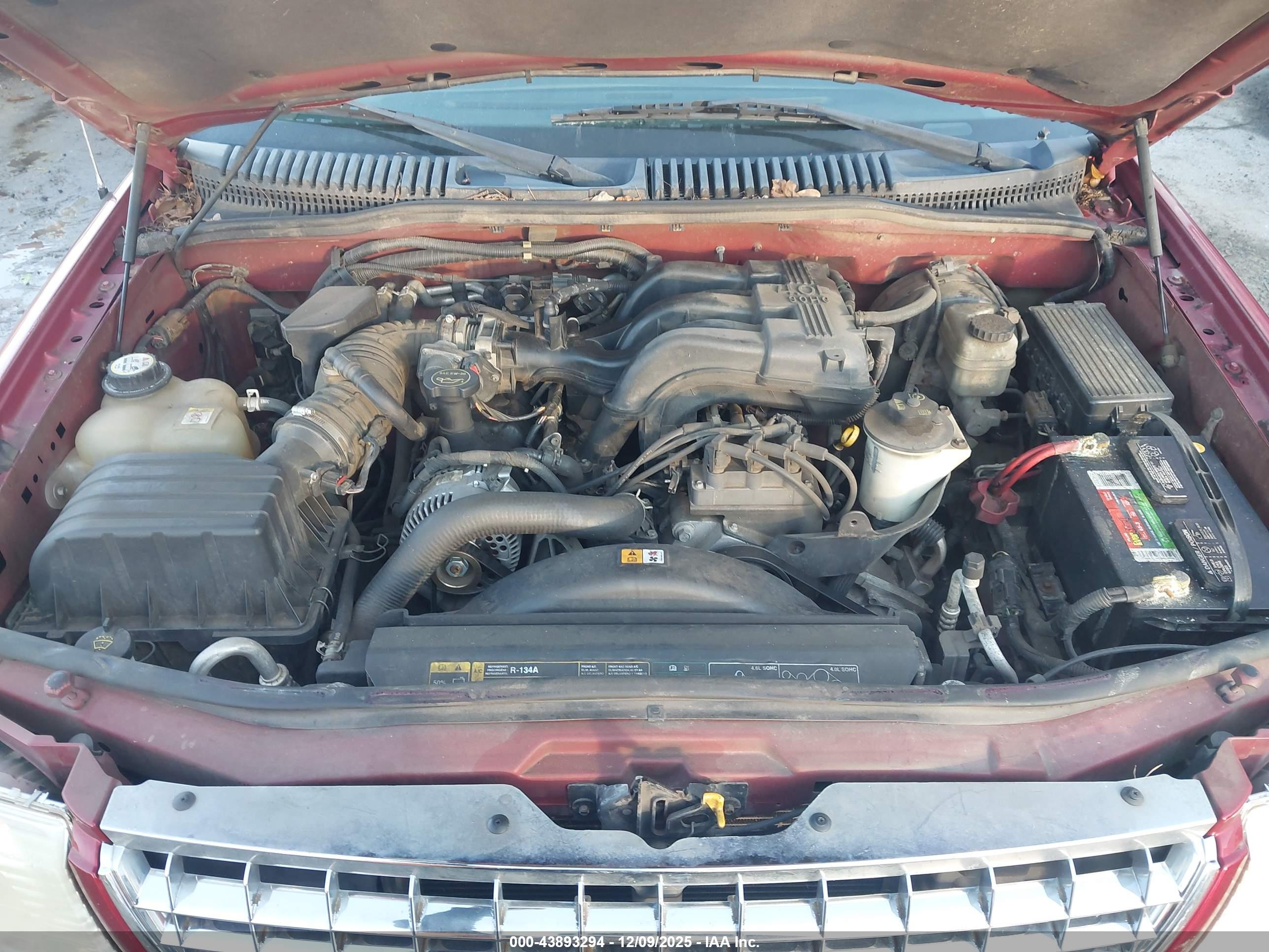FORD EXPLORER image 10