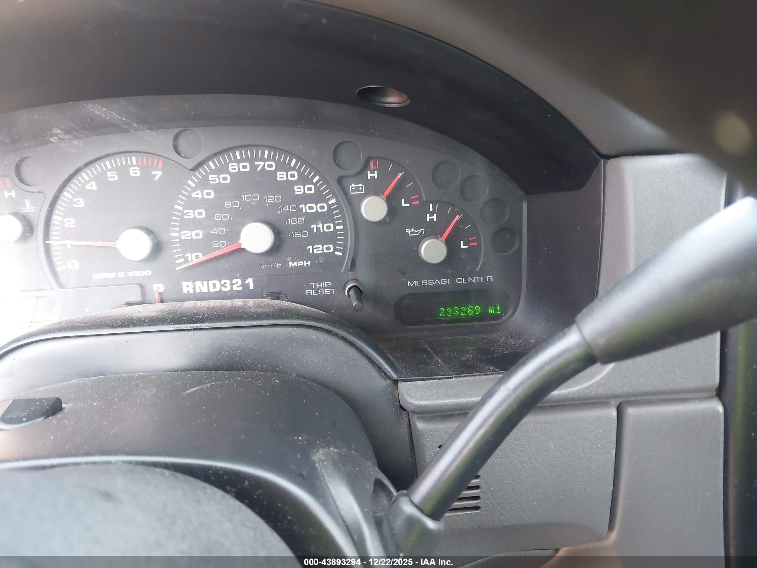 FORD EXPLORER image 7