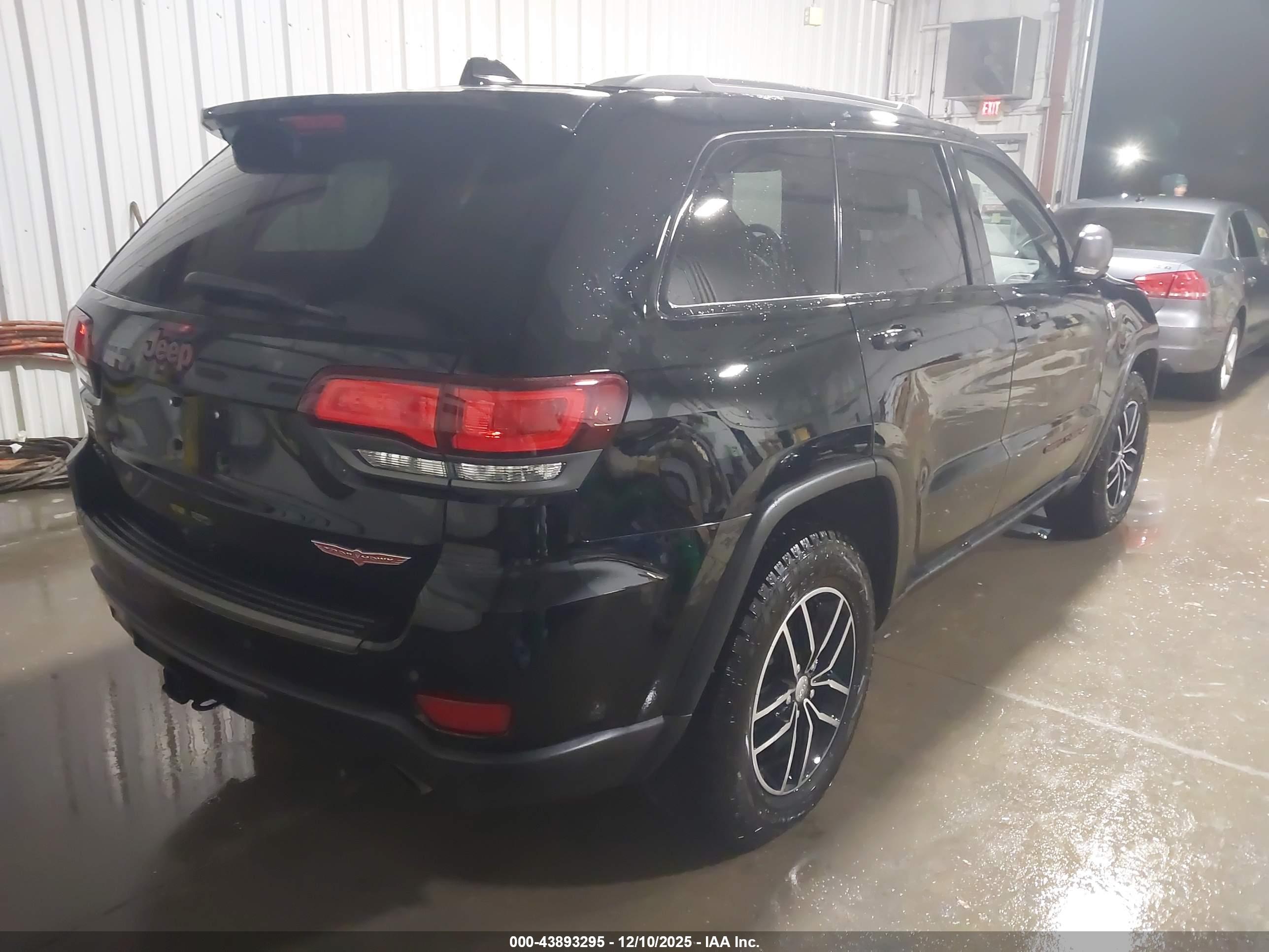 JEEP GRAND image 4