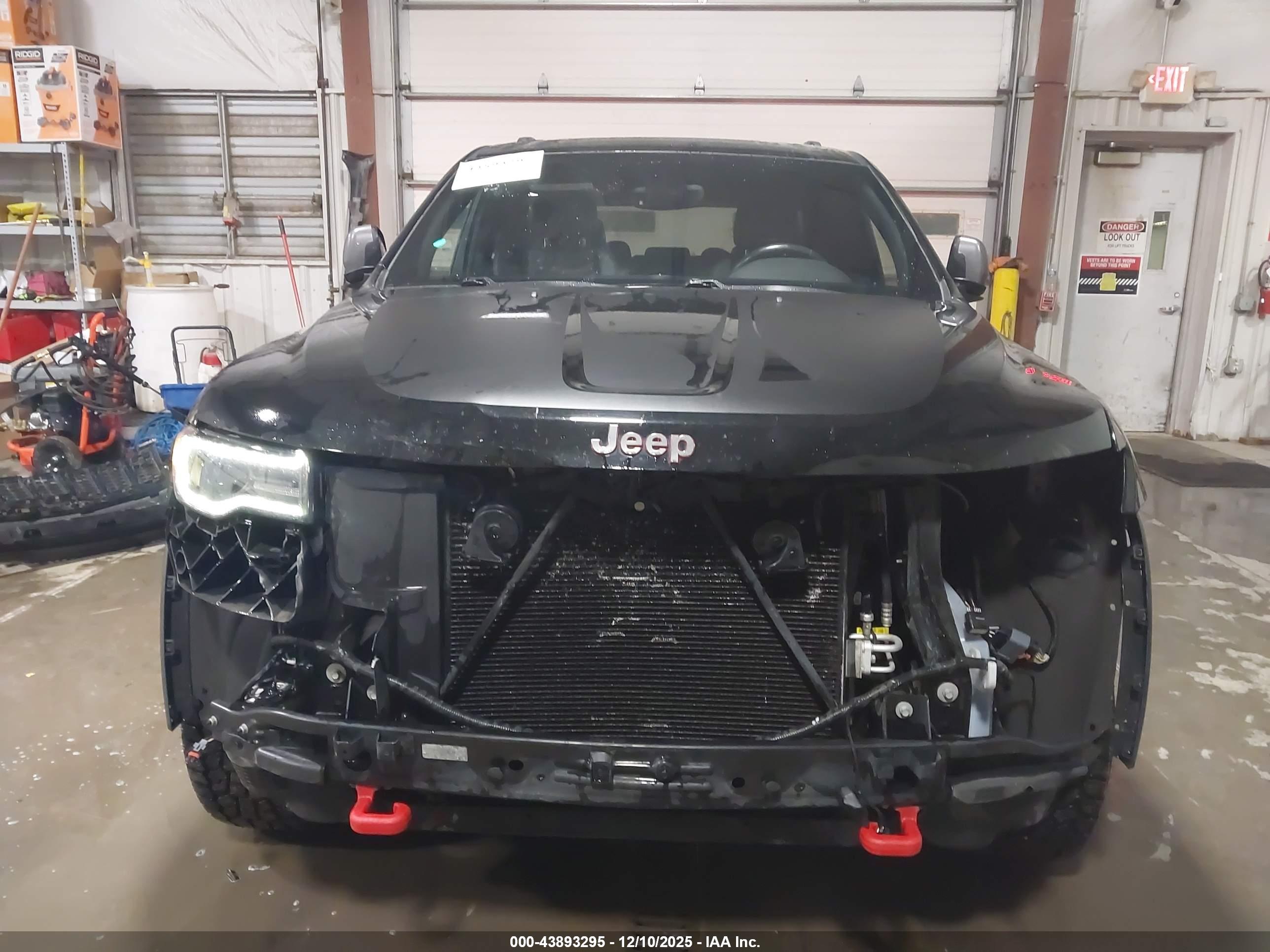 JEEP GRAND image 6