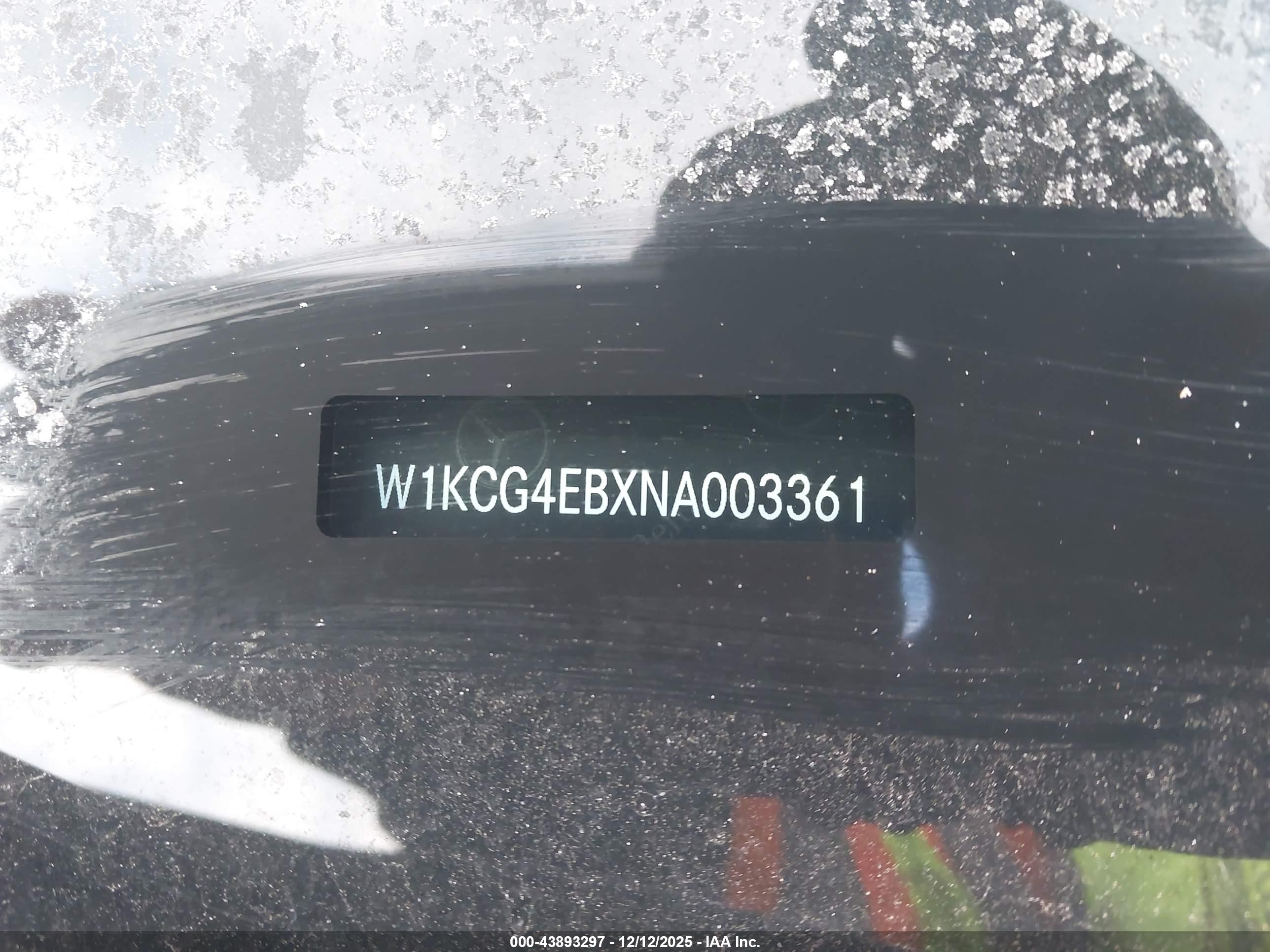 MERCEDES-BENZ EQS image 9