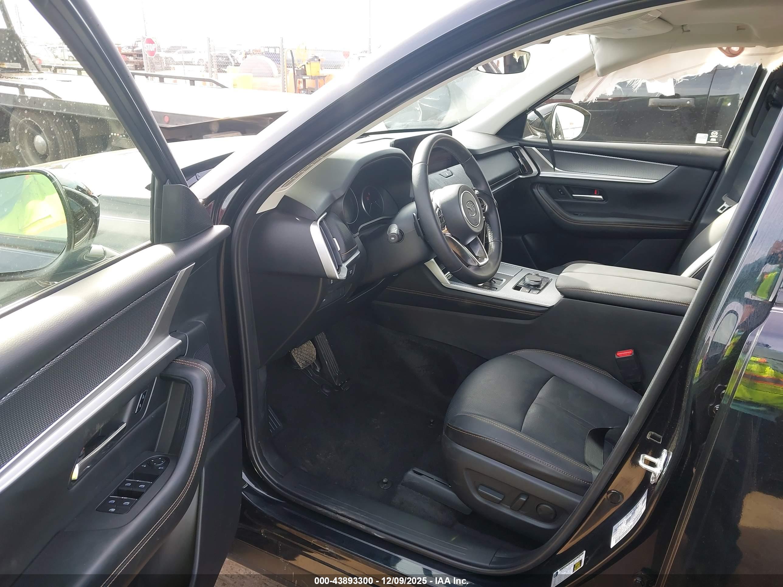 MAZDA CX-90 image 5