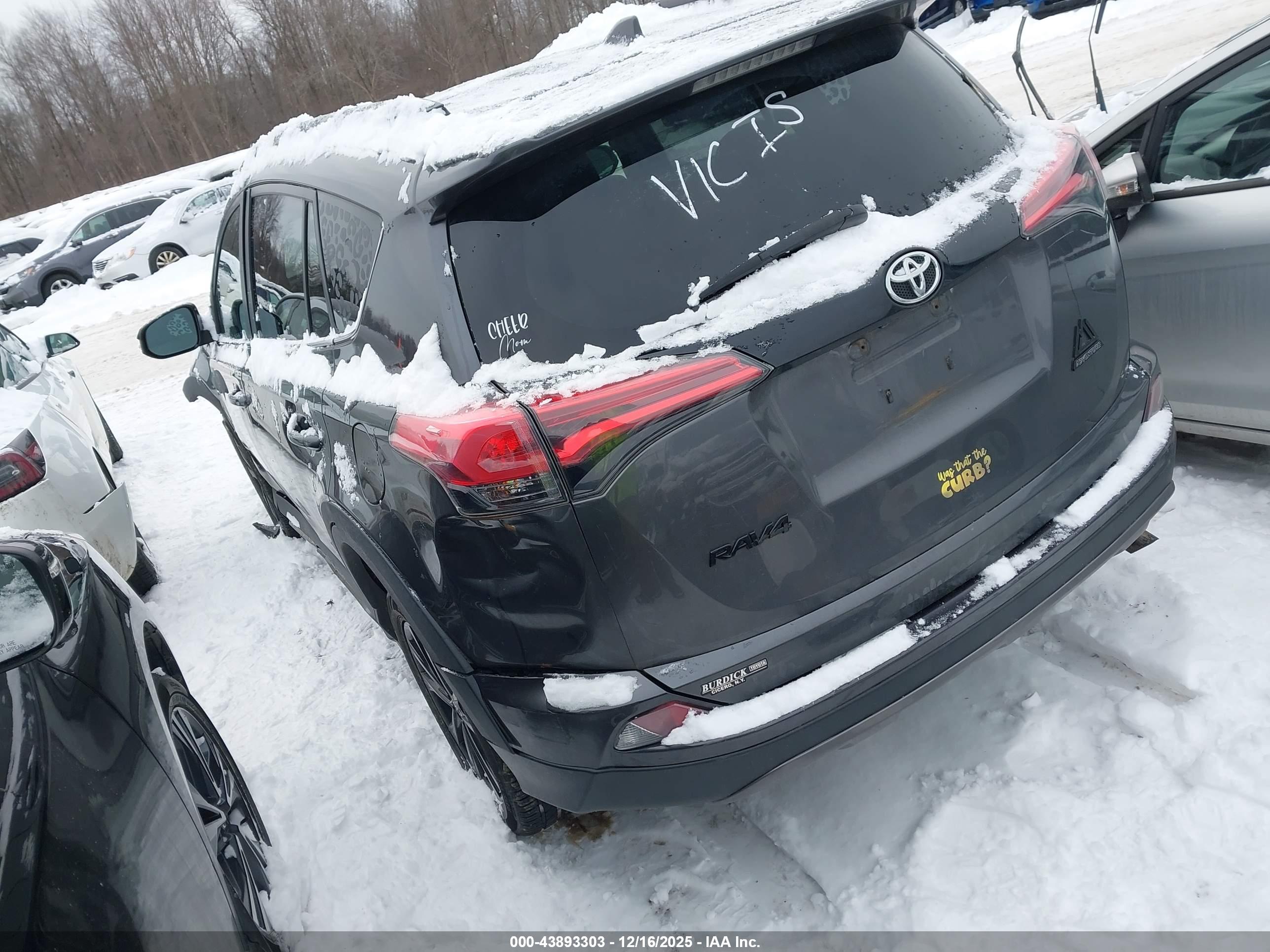 TOYOTA RAV4 image 3