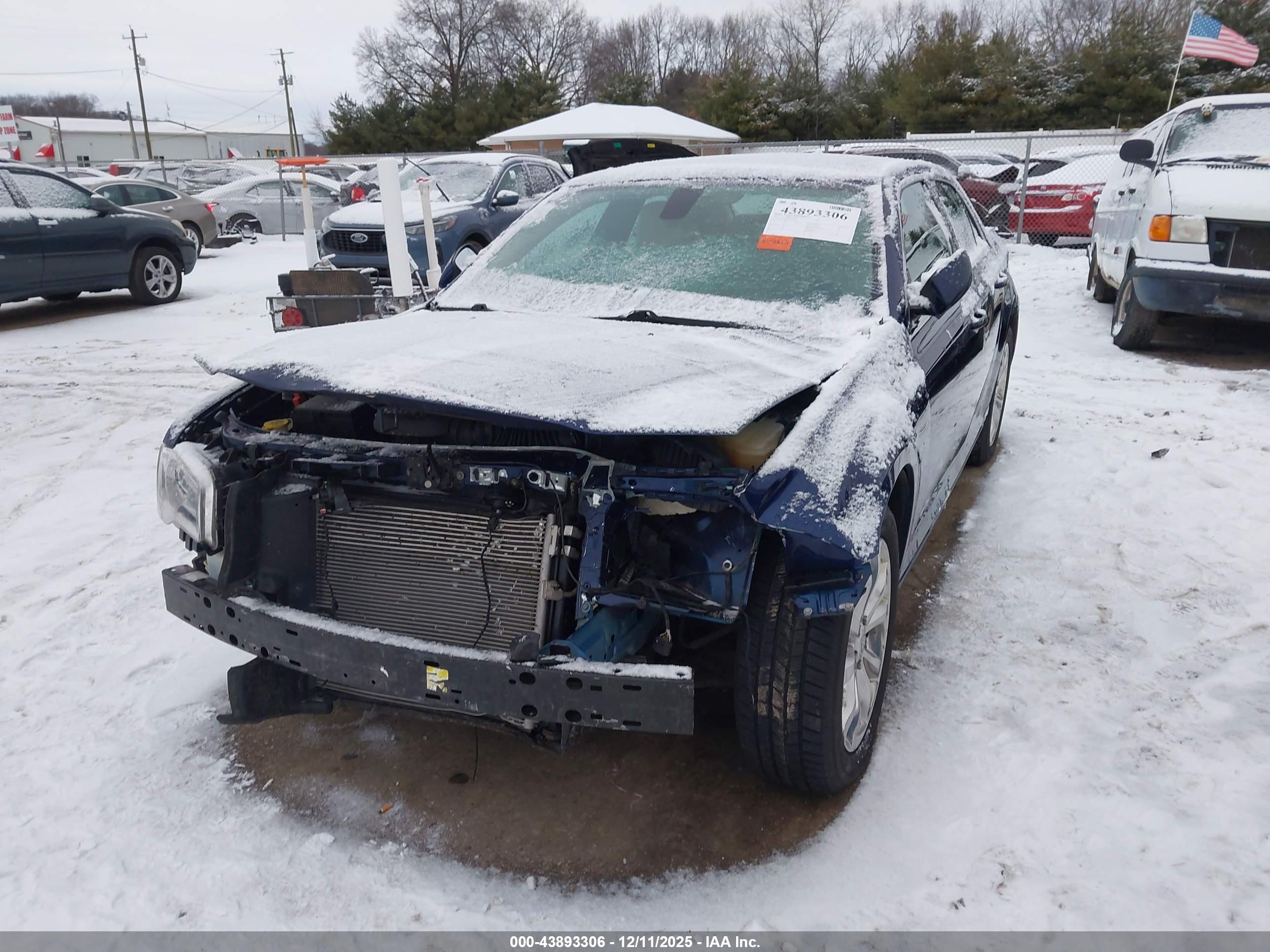 CHRYSLER 300 image 6