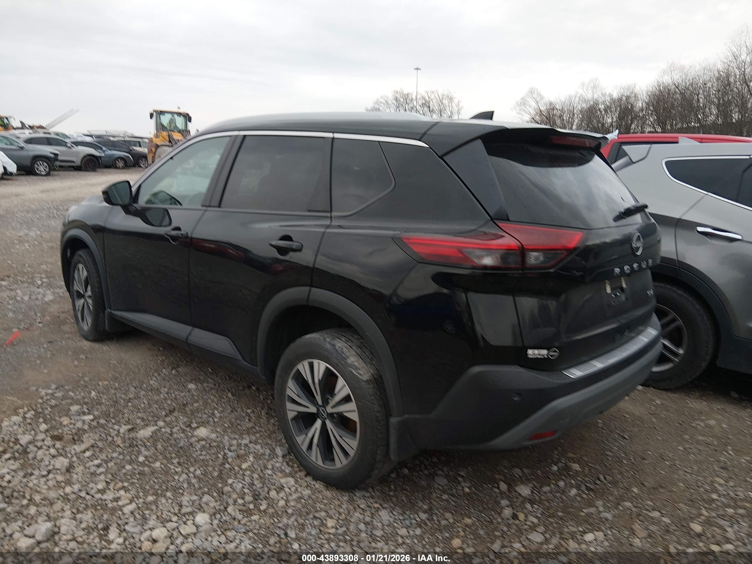 NISSAN ROGUE image 3