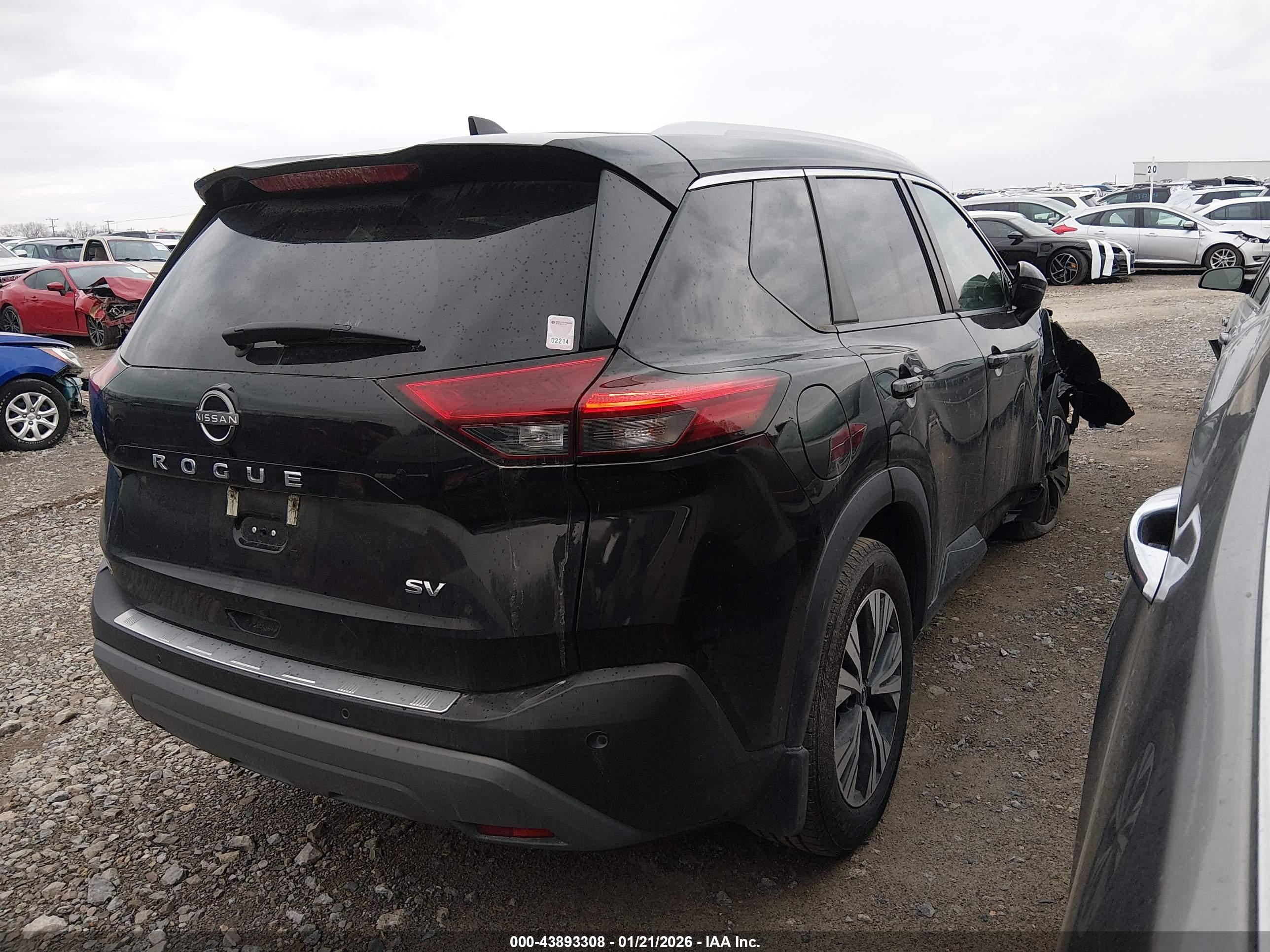 NISSAN ROGUE image 4