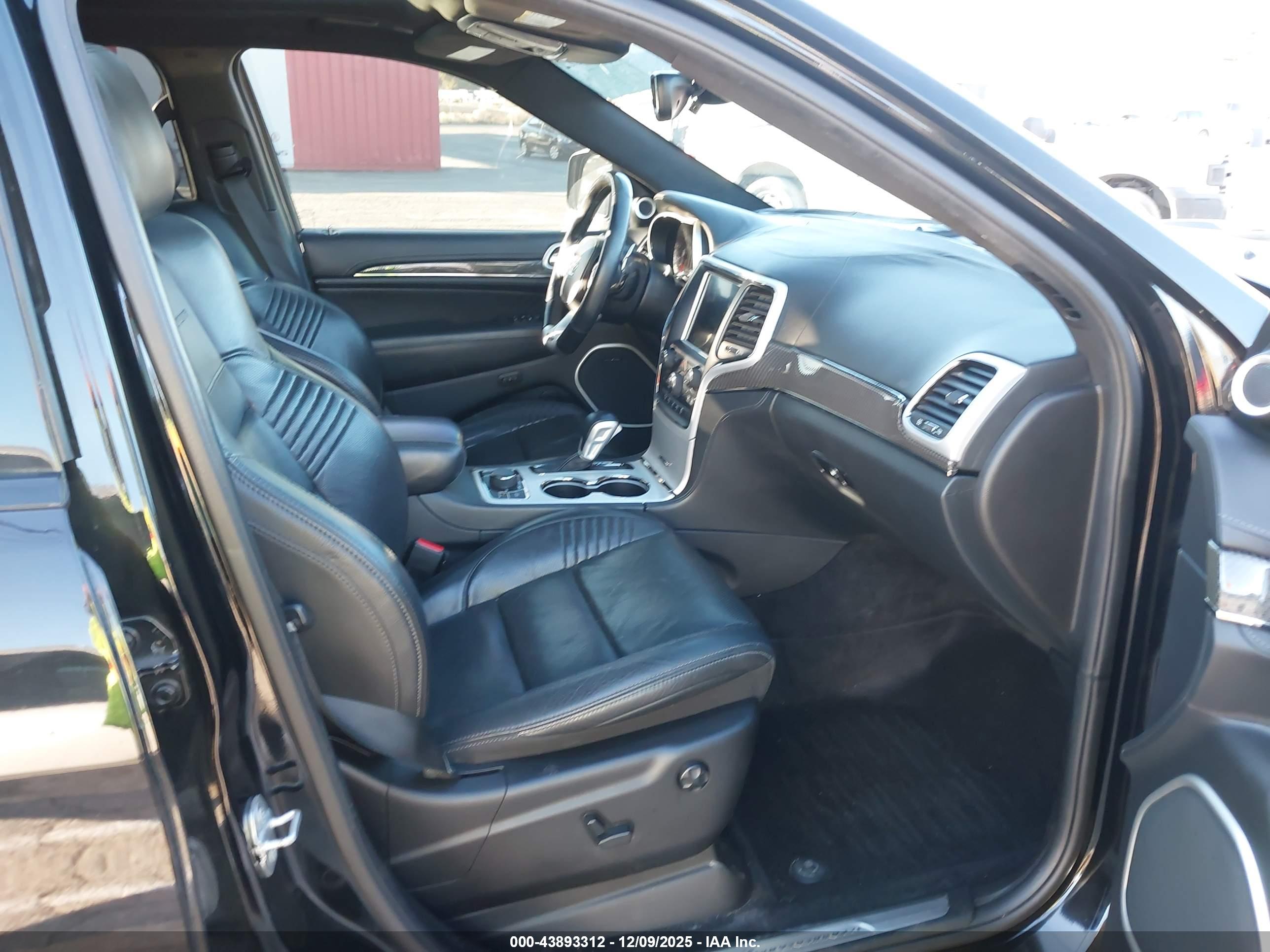JEEP GRAND image 5