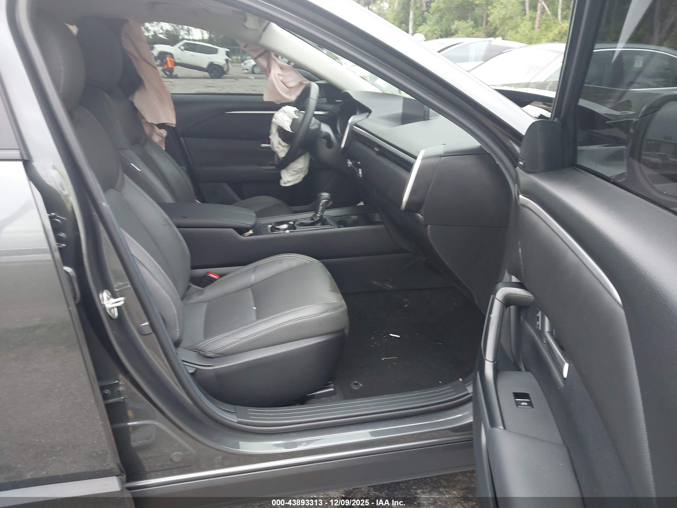 MAZDA CX-50 image 5
