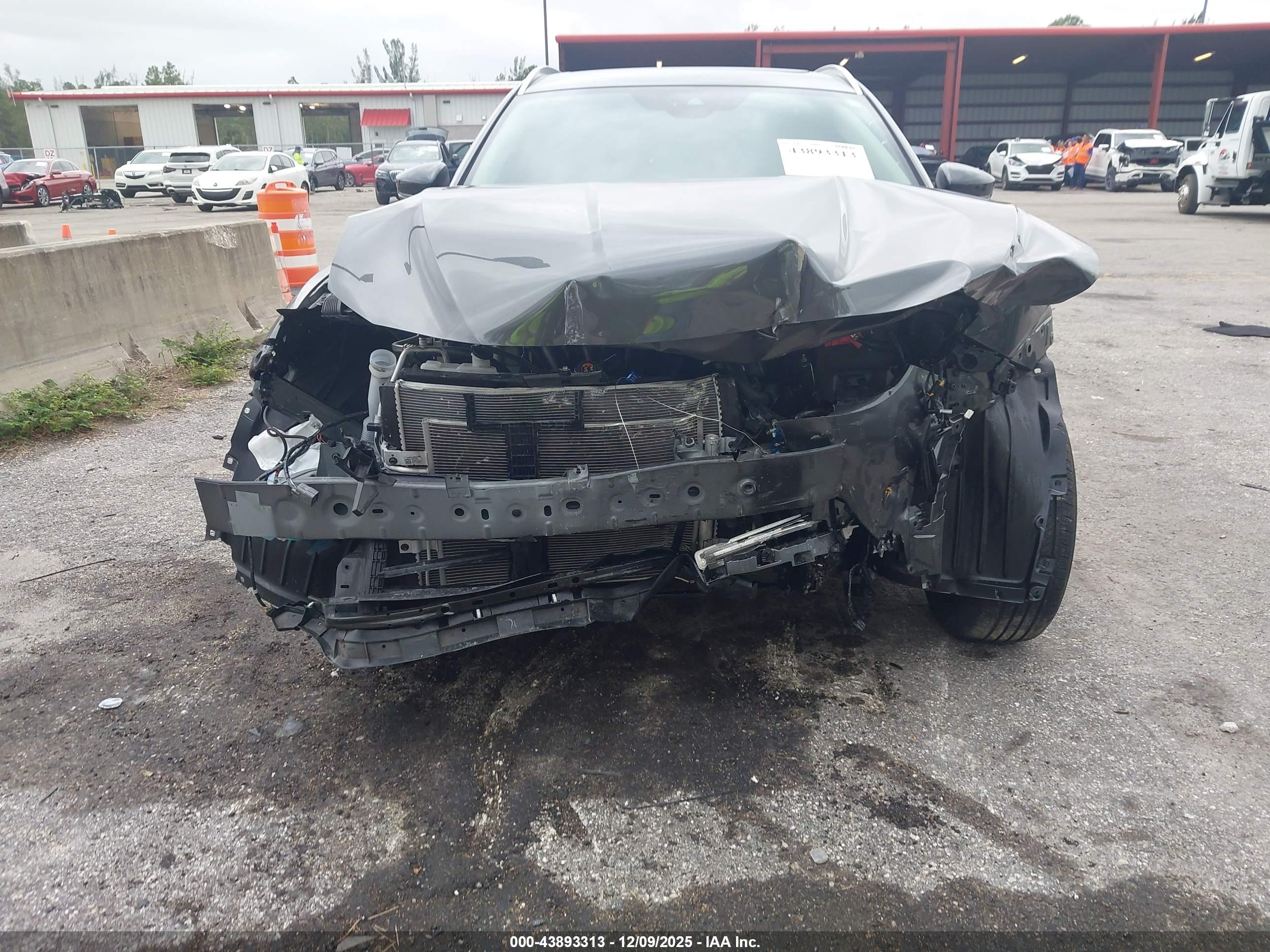 MAZDA CX-50 image 6