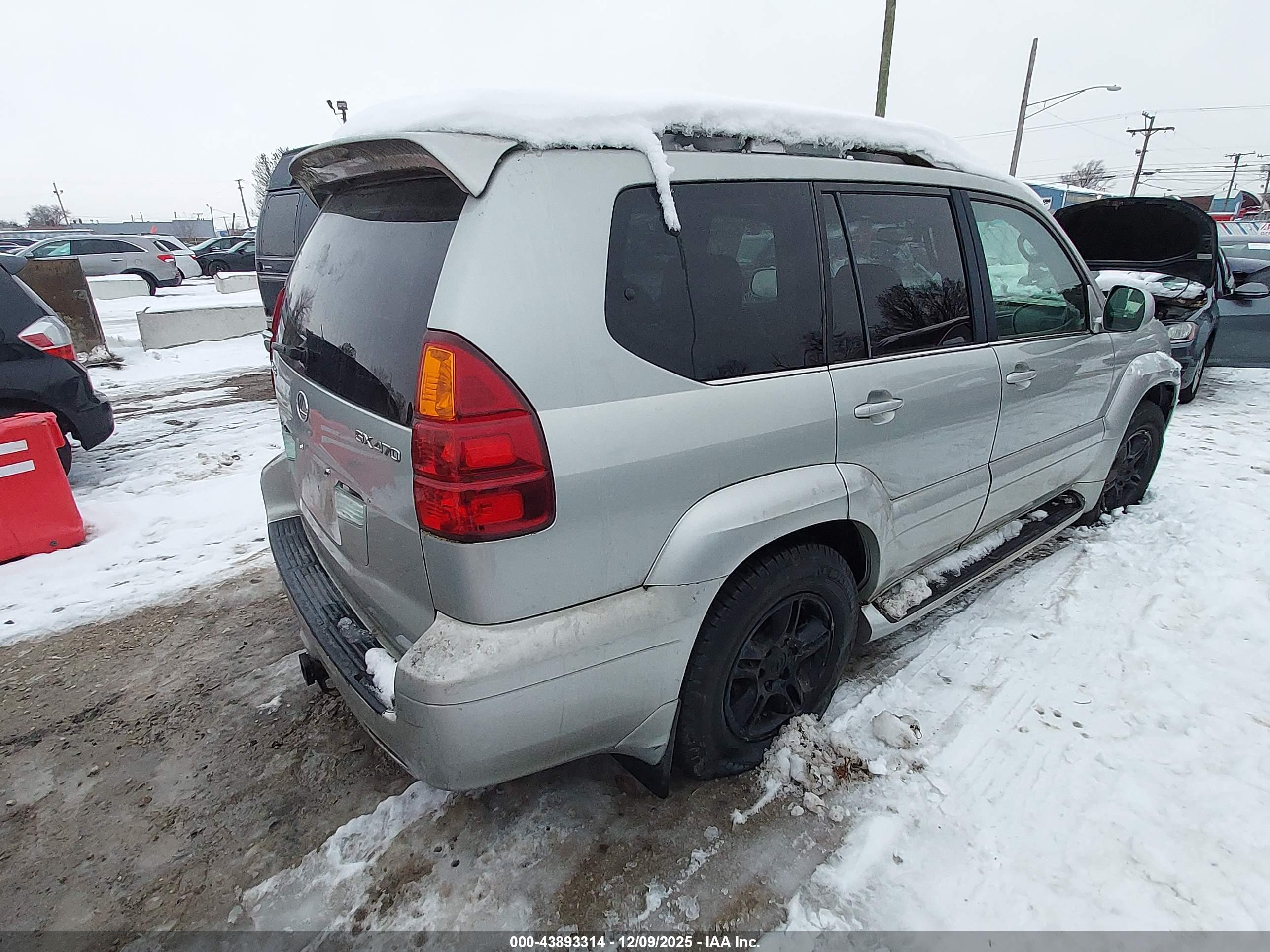 LEXUS GX image 4