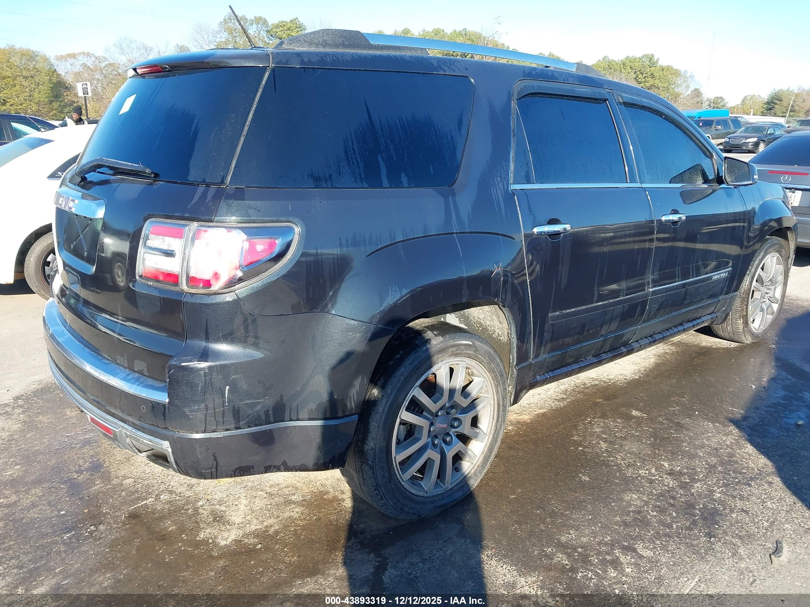 GMC ACADIA image 4