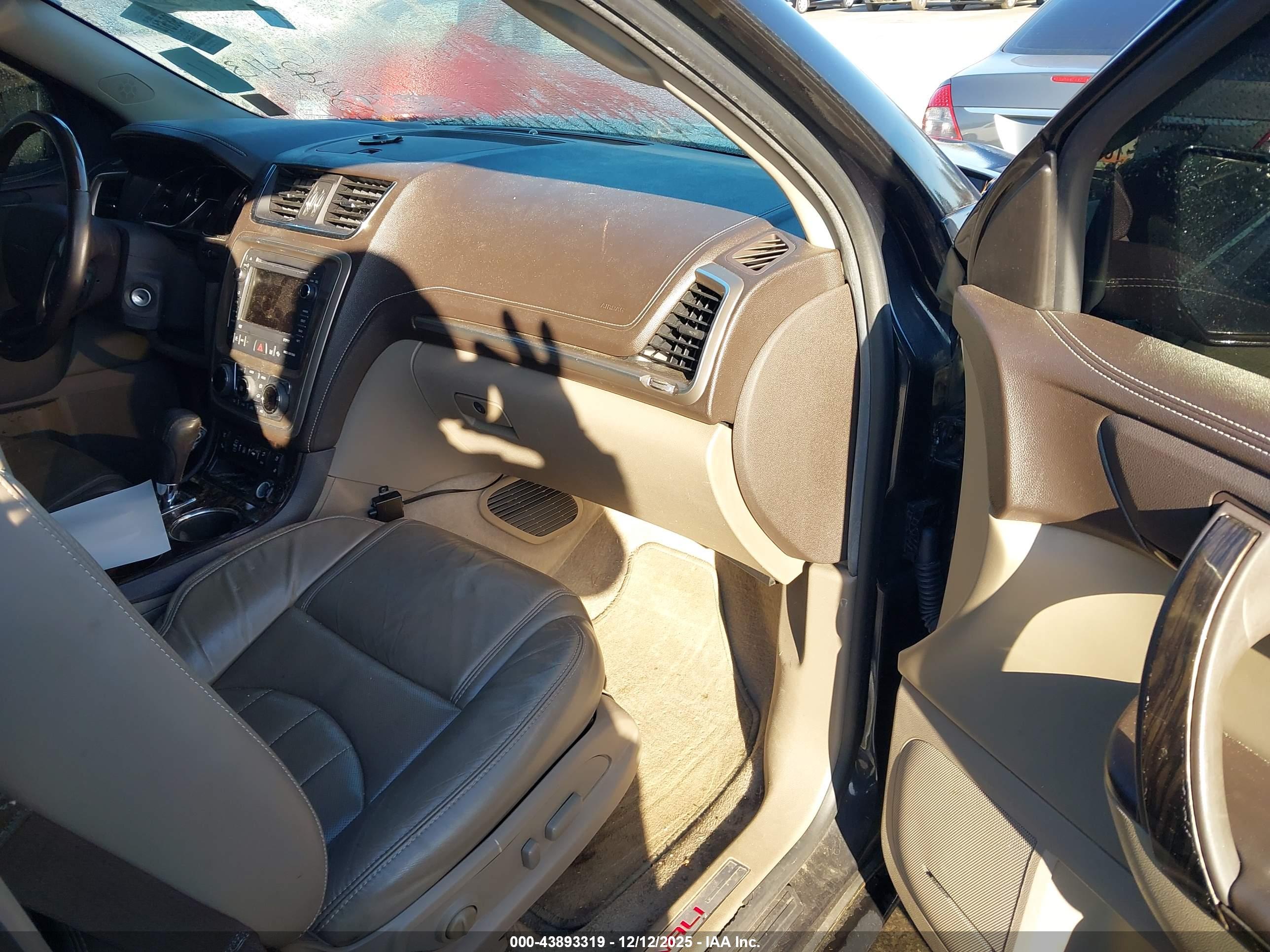 GMC ACADIA image 5