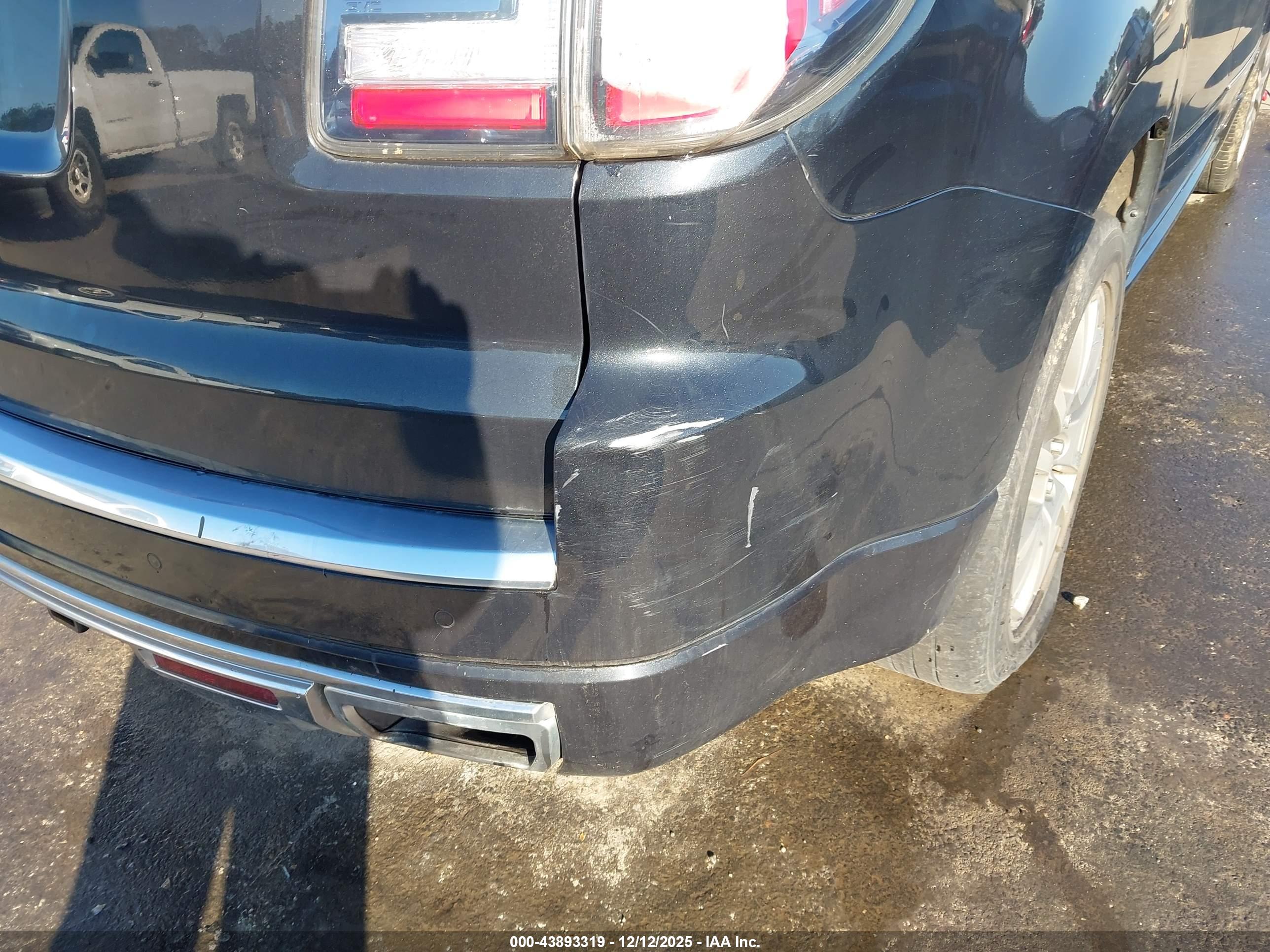 GMC ACADIA image 6