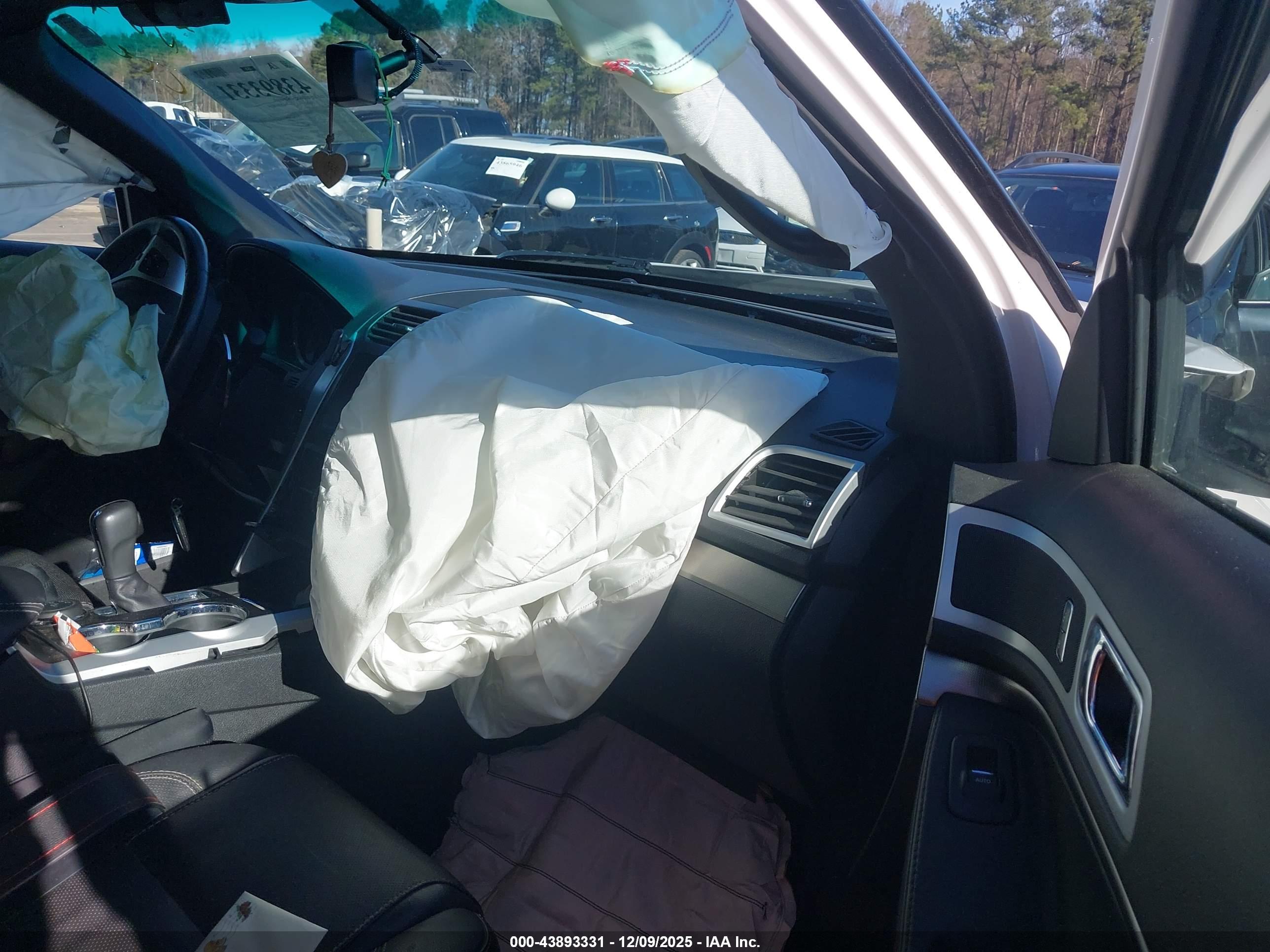 FORD EXPLORER image 5