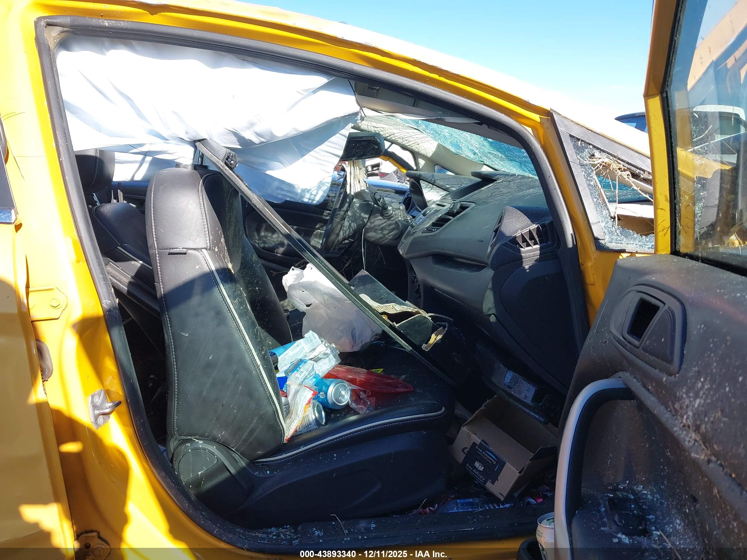 FORD FIESTA image 5