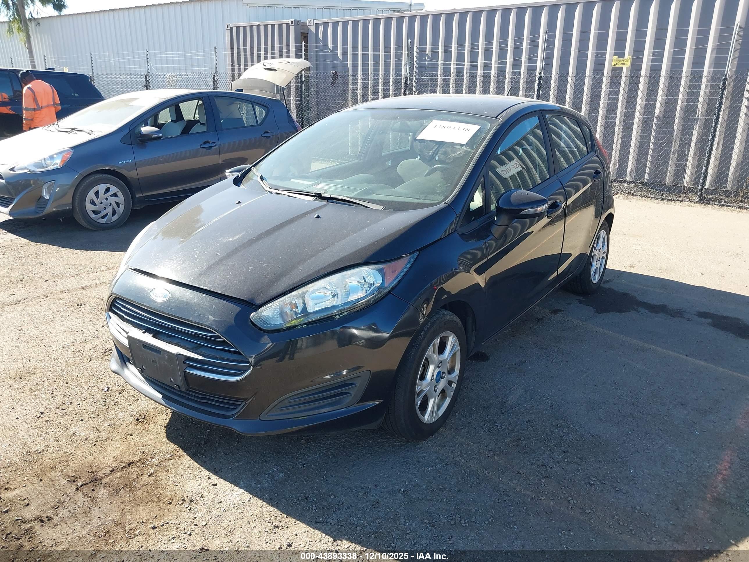 FORD FIESTA image 2