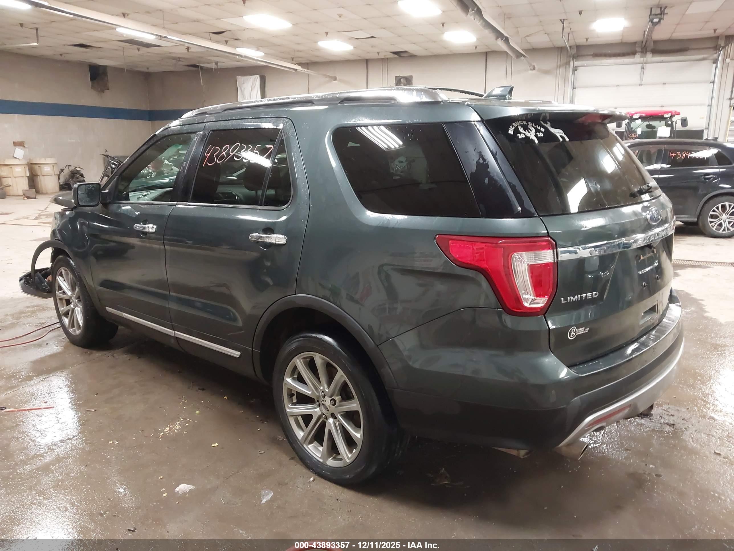 FORD EXPLORER image 3