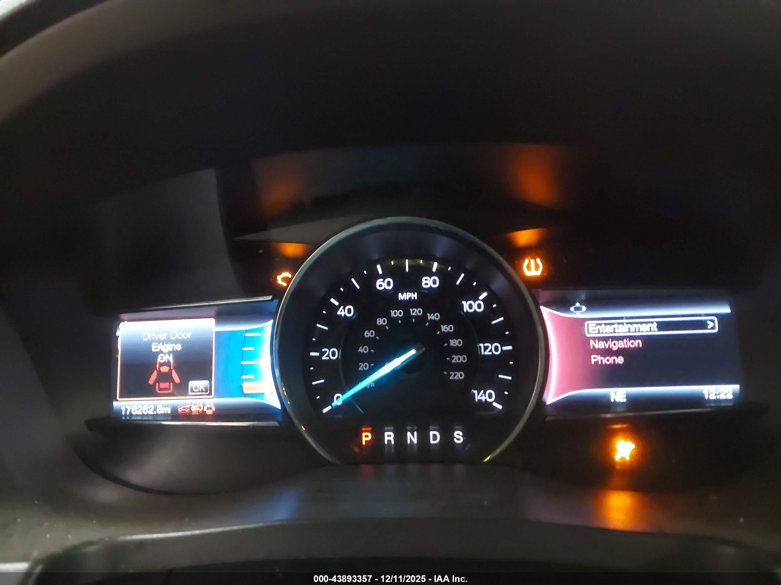FORD EXPLORER image 7