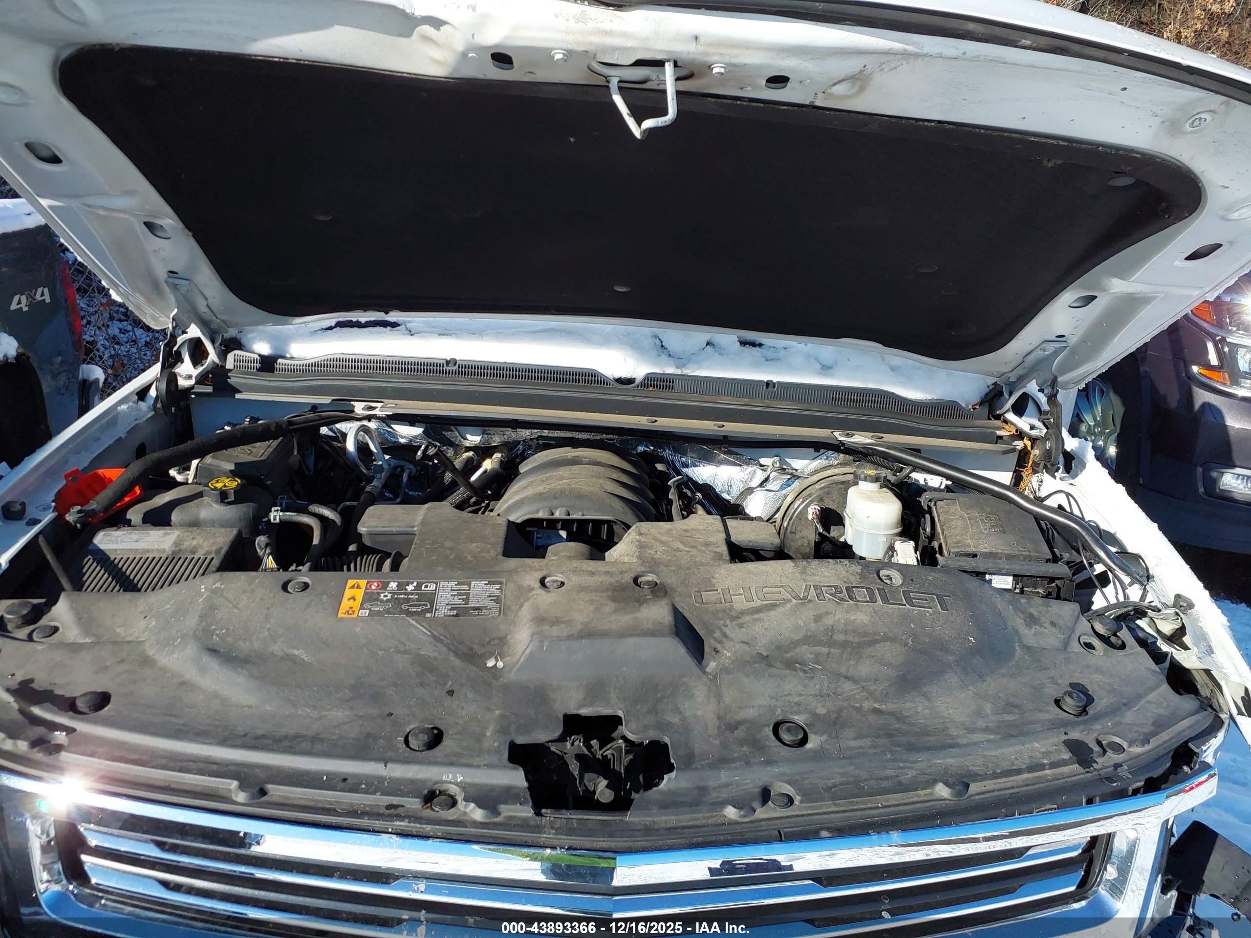 CHEVROLET TAHOE image 10