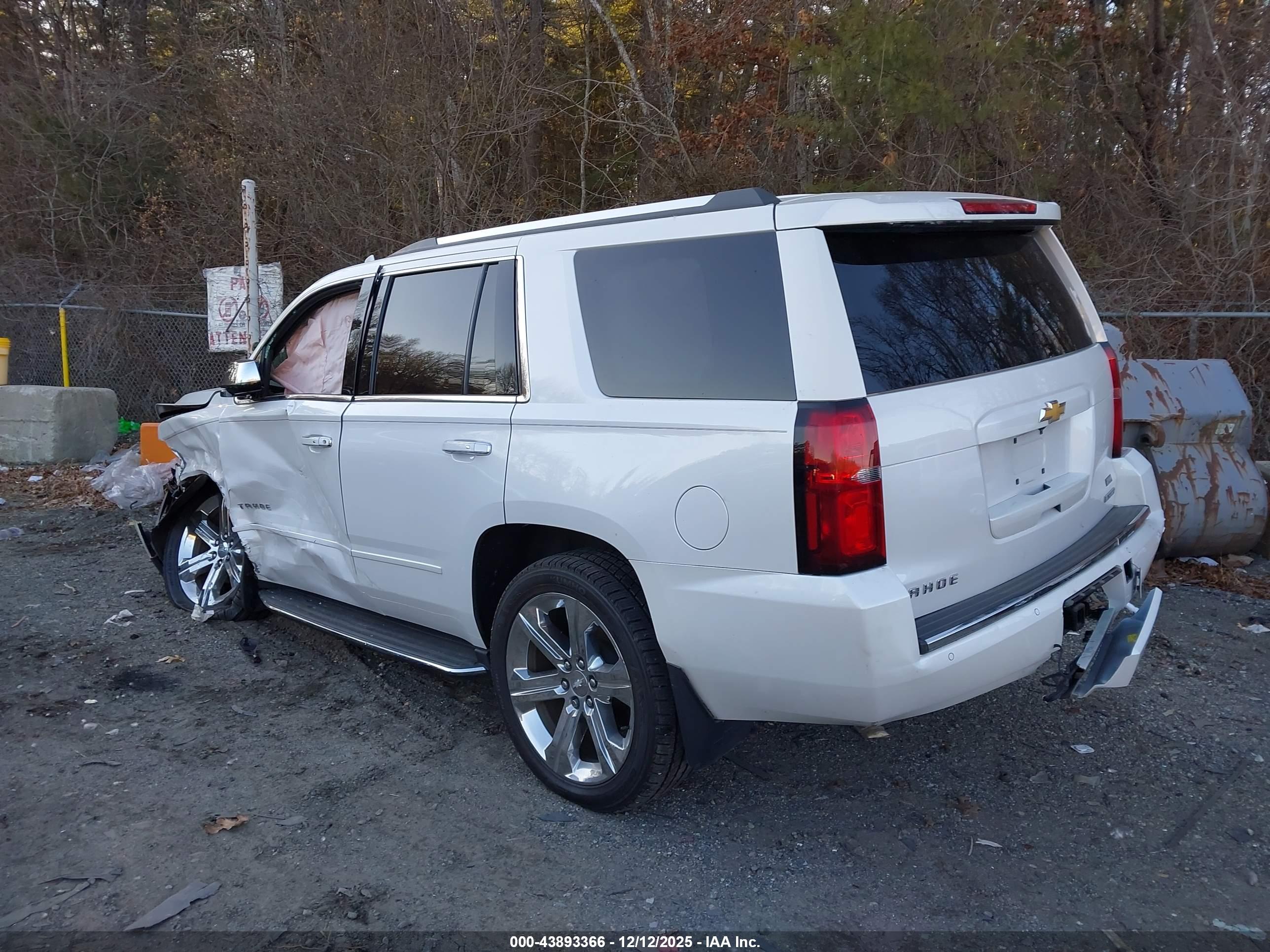 CHEVROLET TAHOE image 3