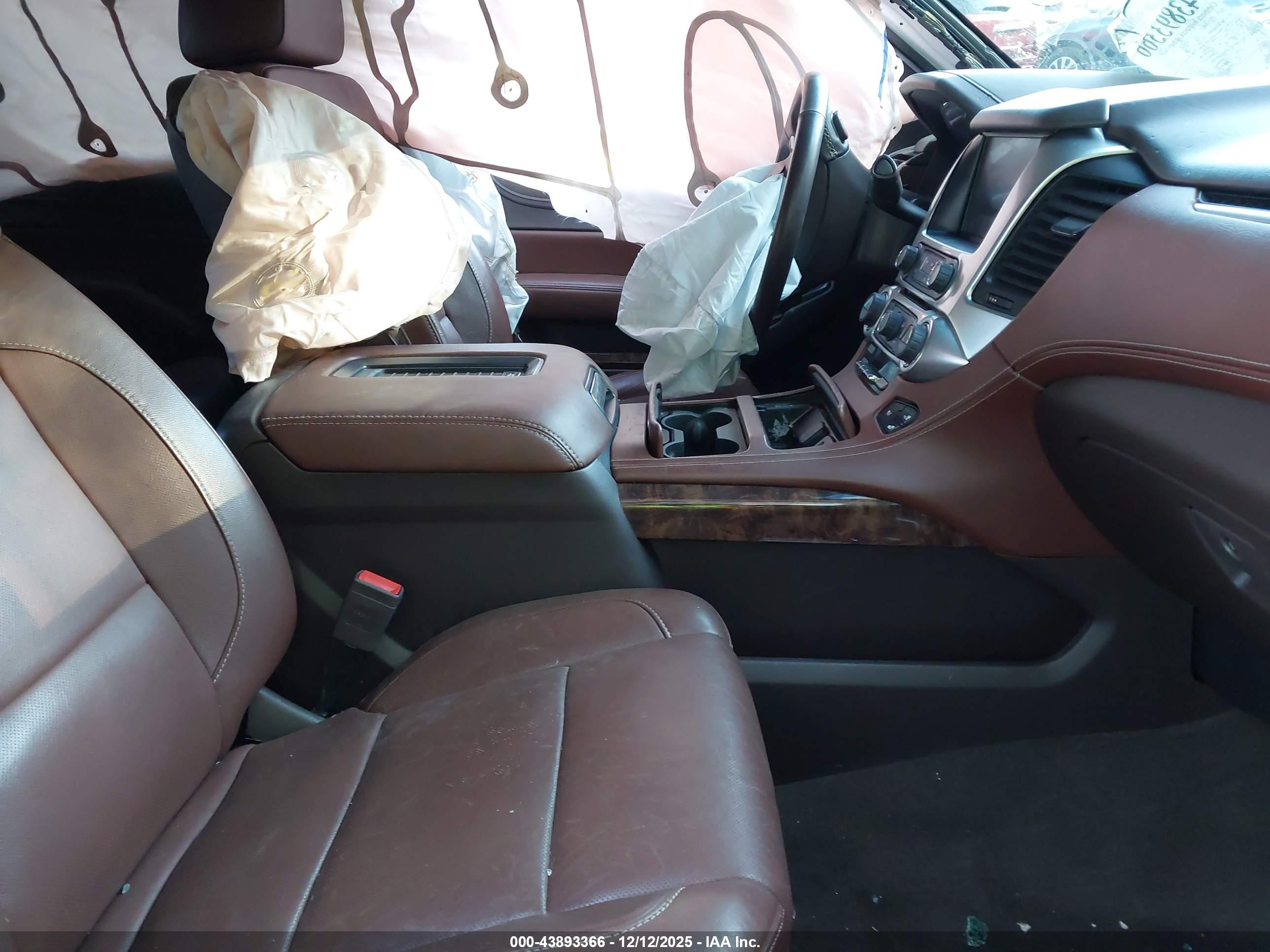 CHEVROLET TAHOE image 5