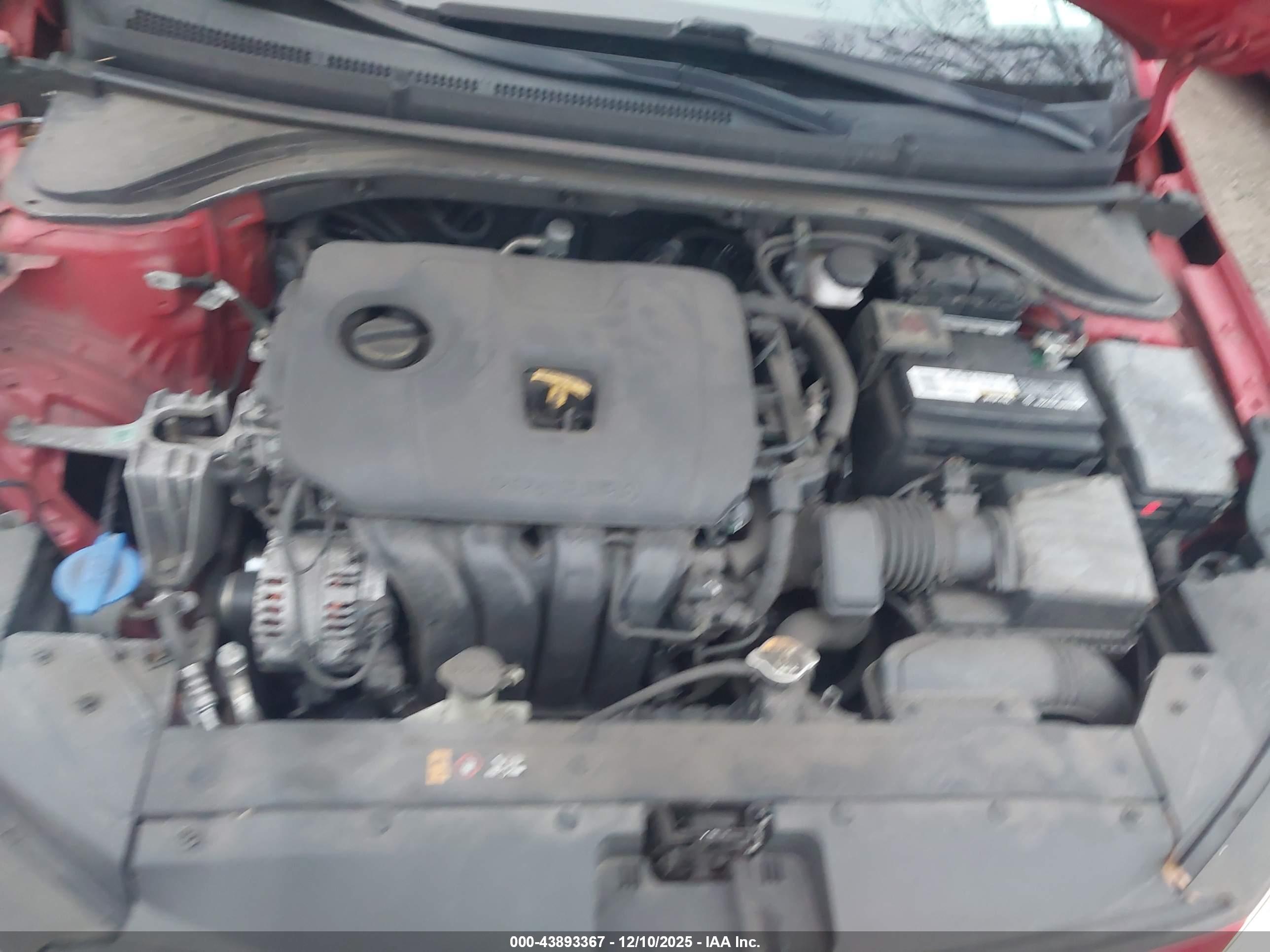 HYUNDAI ELANTRA image 10