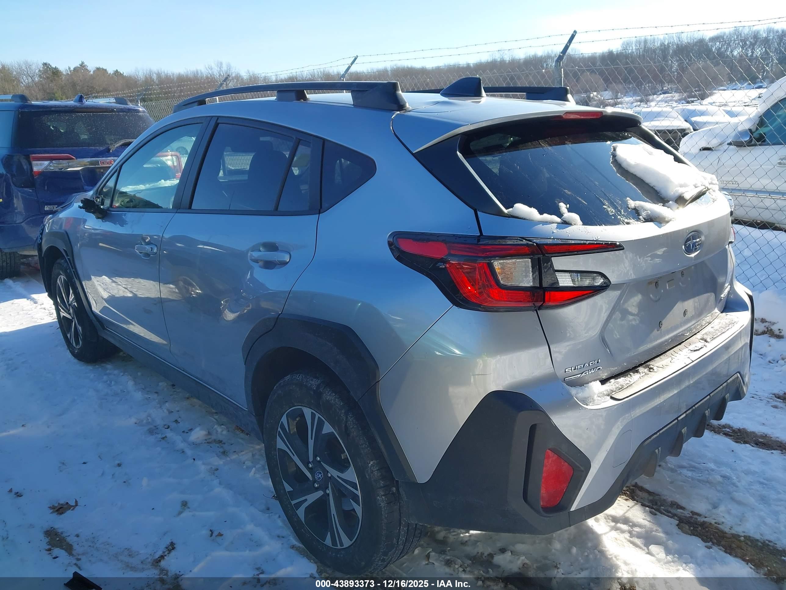 SUBARU CROSSTREK image 3