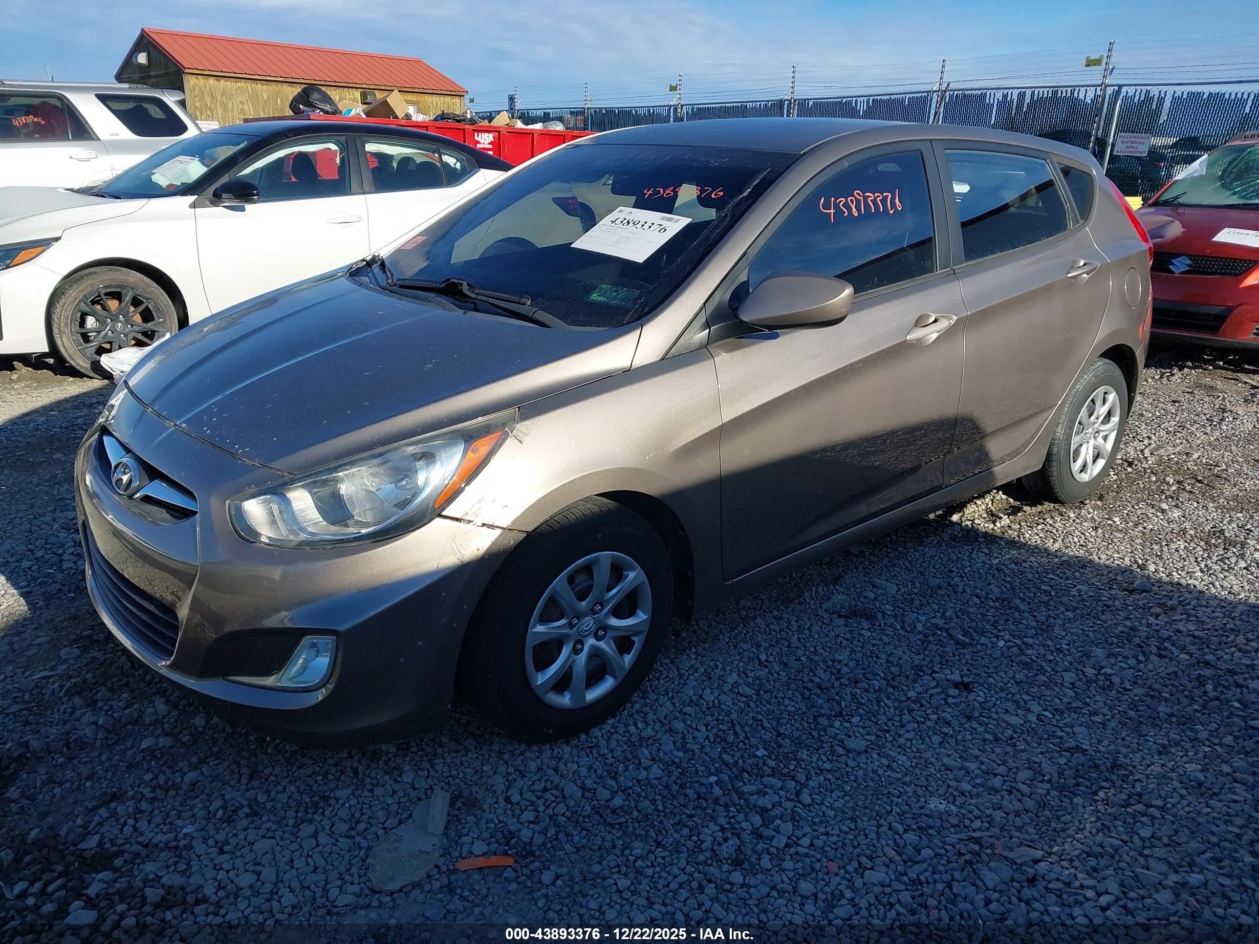 HYUNDAI ACCENT image 2