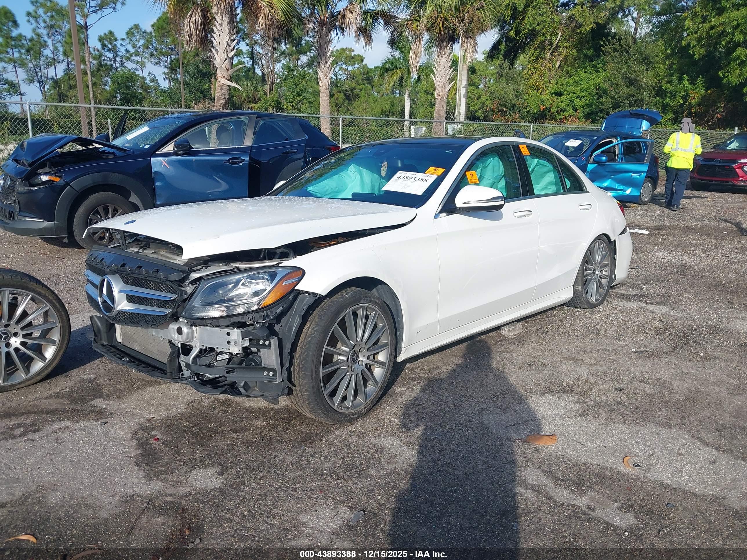 MERCEDES-BENZ C image 2