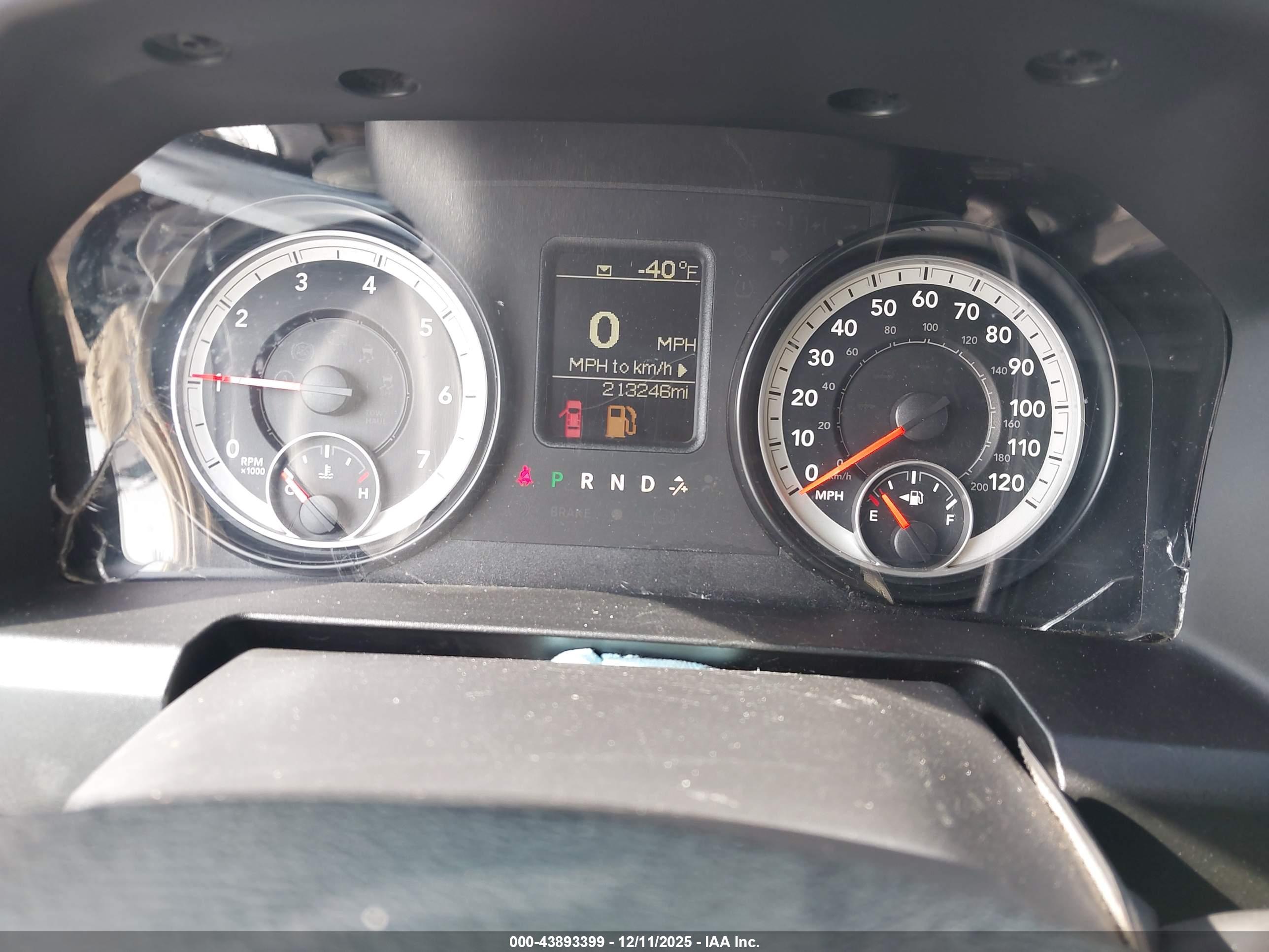 DODGE RAM image 7