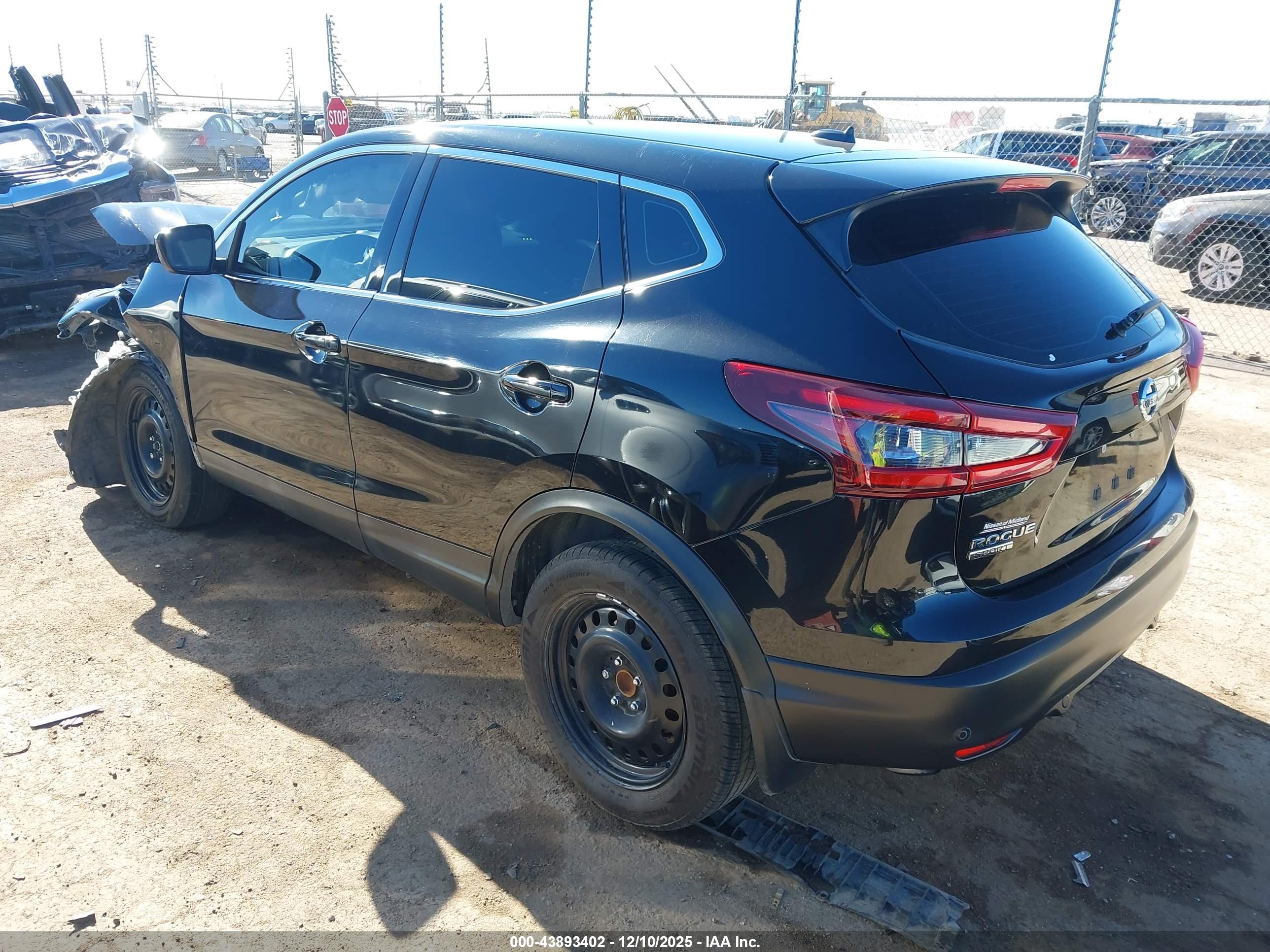 NISSAN ROGUE image 3
