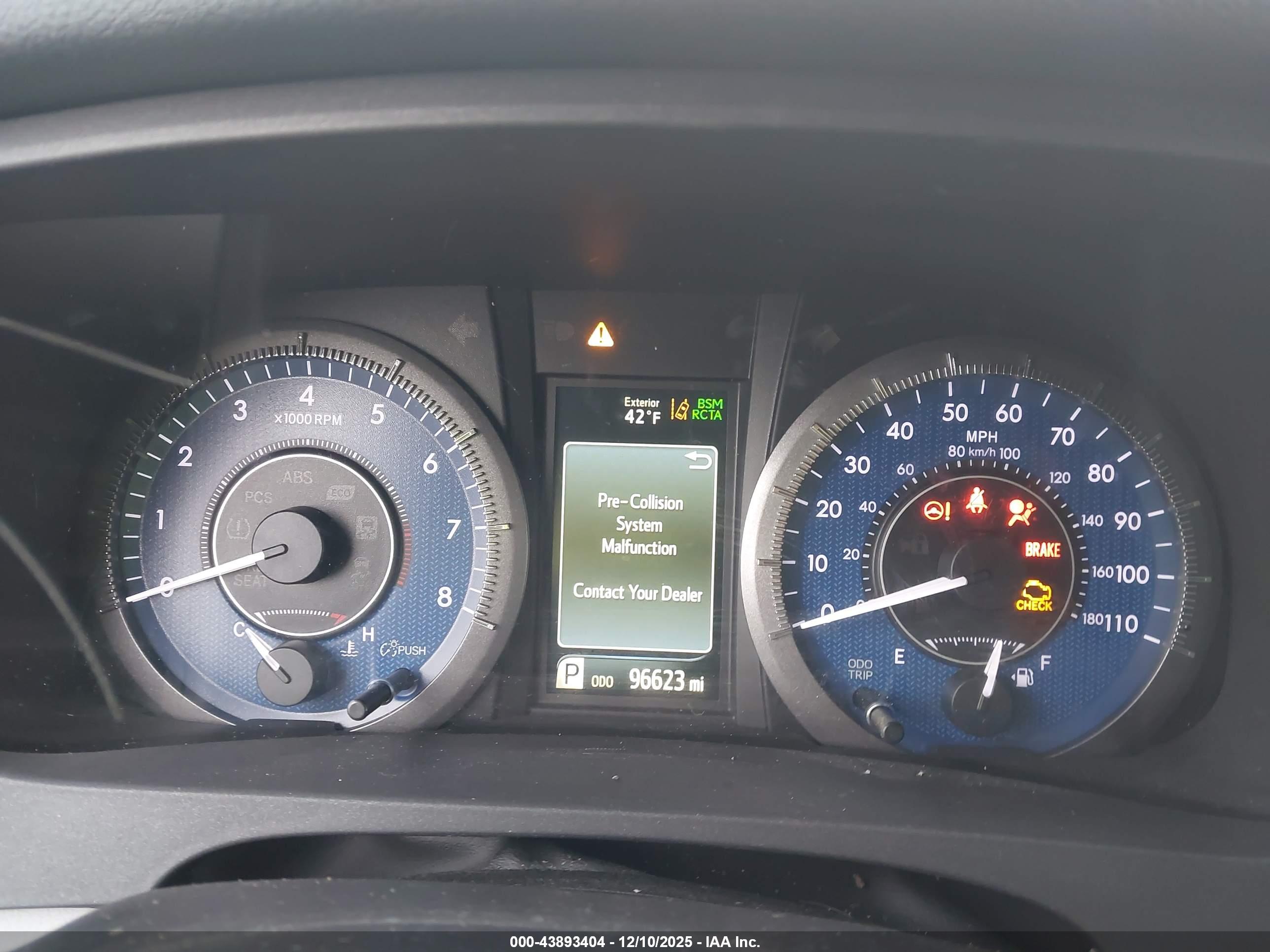 TOYOTA SIENNA image 7