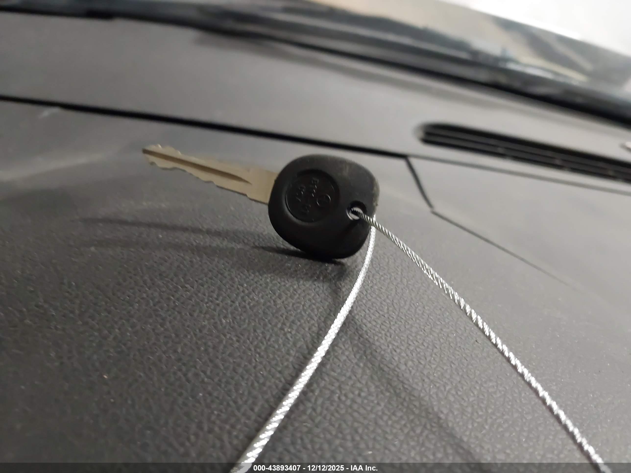 GMC YUKON image 11